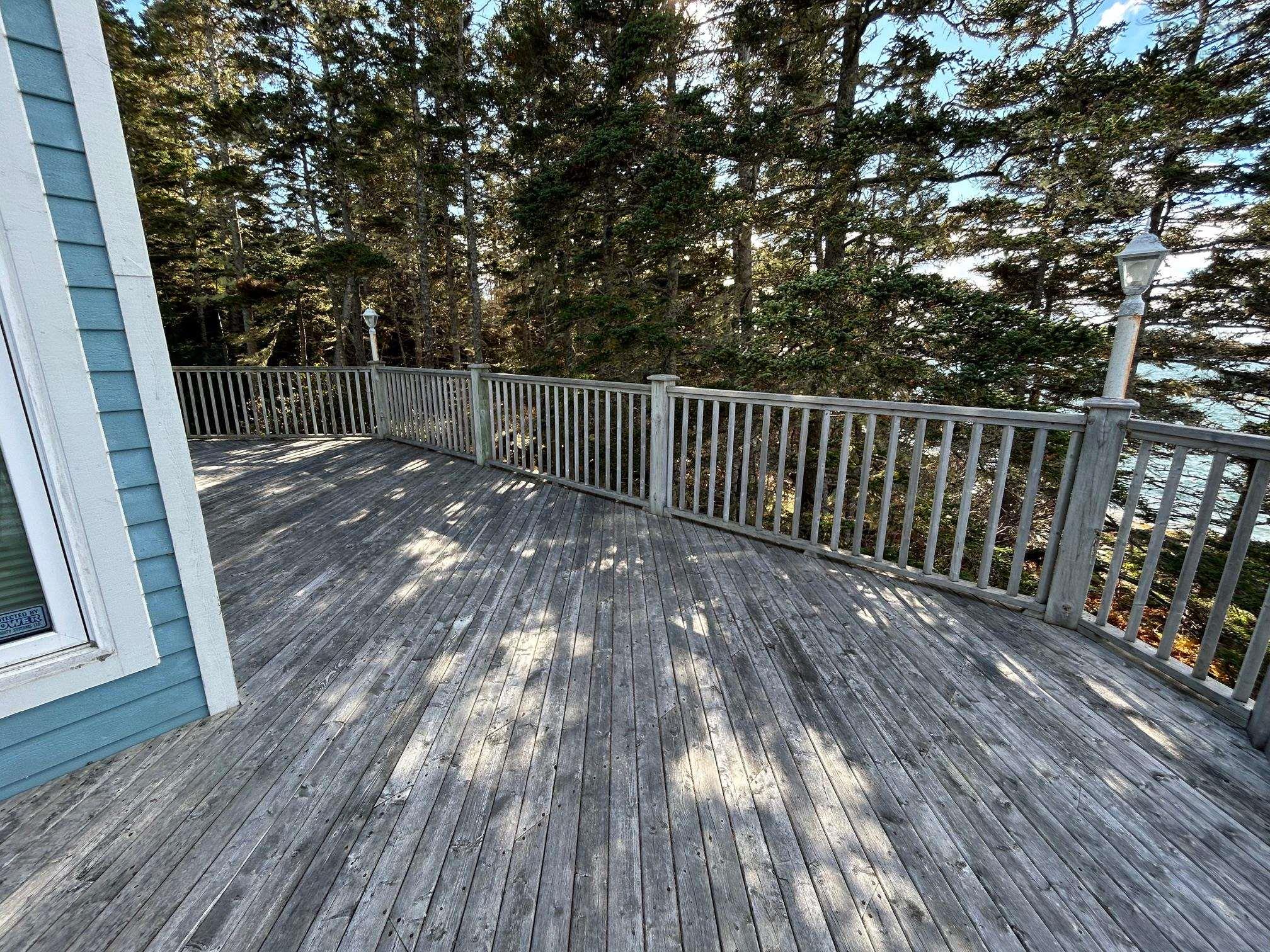 $950,000.00: 5 Black Point Drive, Blind Bay