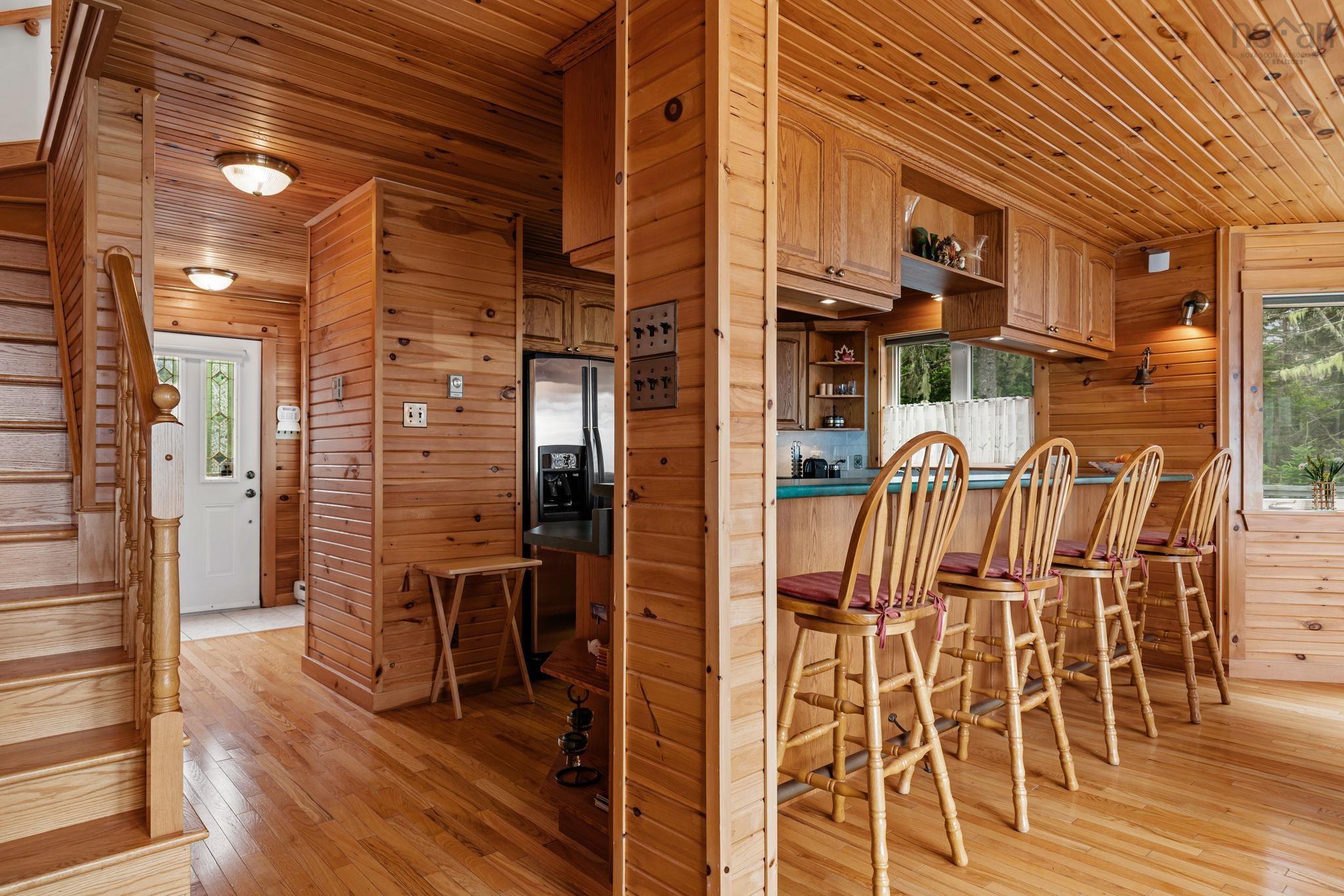 $950,000.00: 5 Black Point Drive, Blind Bay