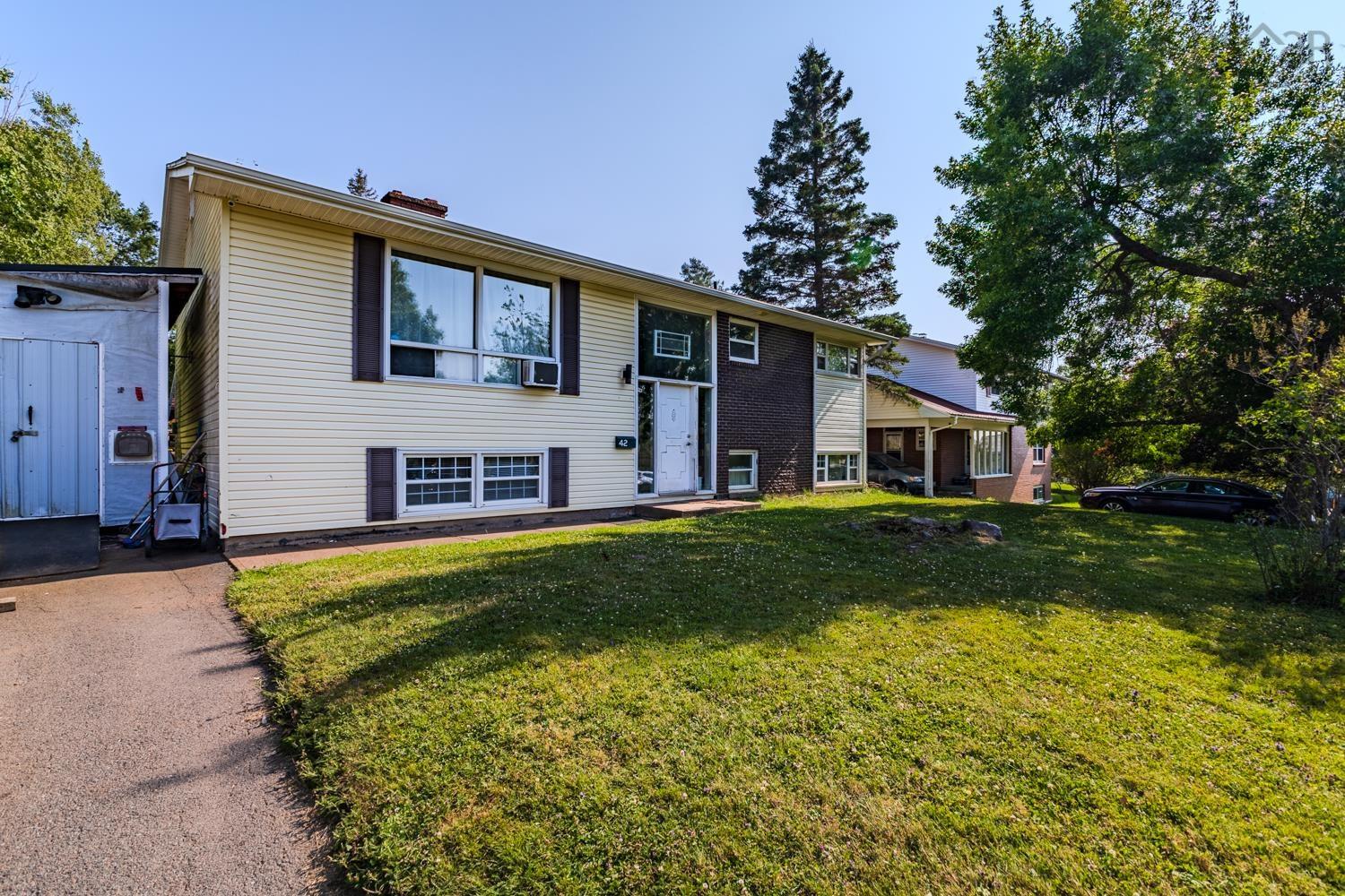 $325,000.00: 42 Edgewood Dr, Truro
