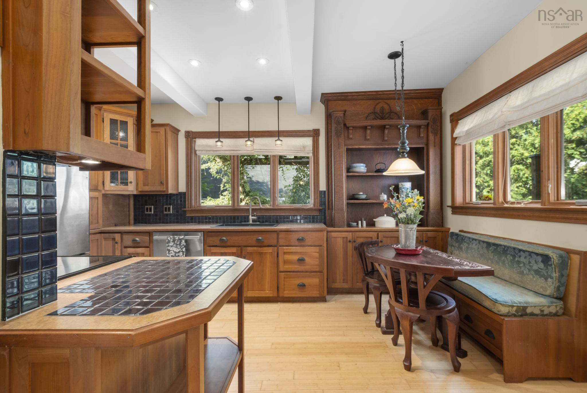 $435,000.00: 328 King Street, Windsor