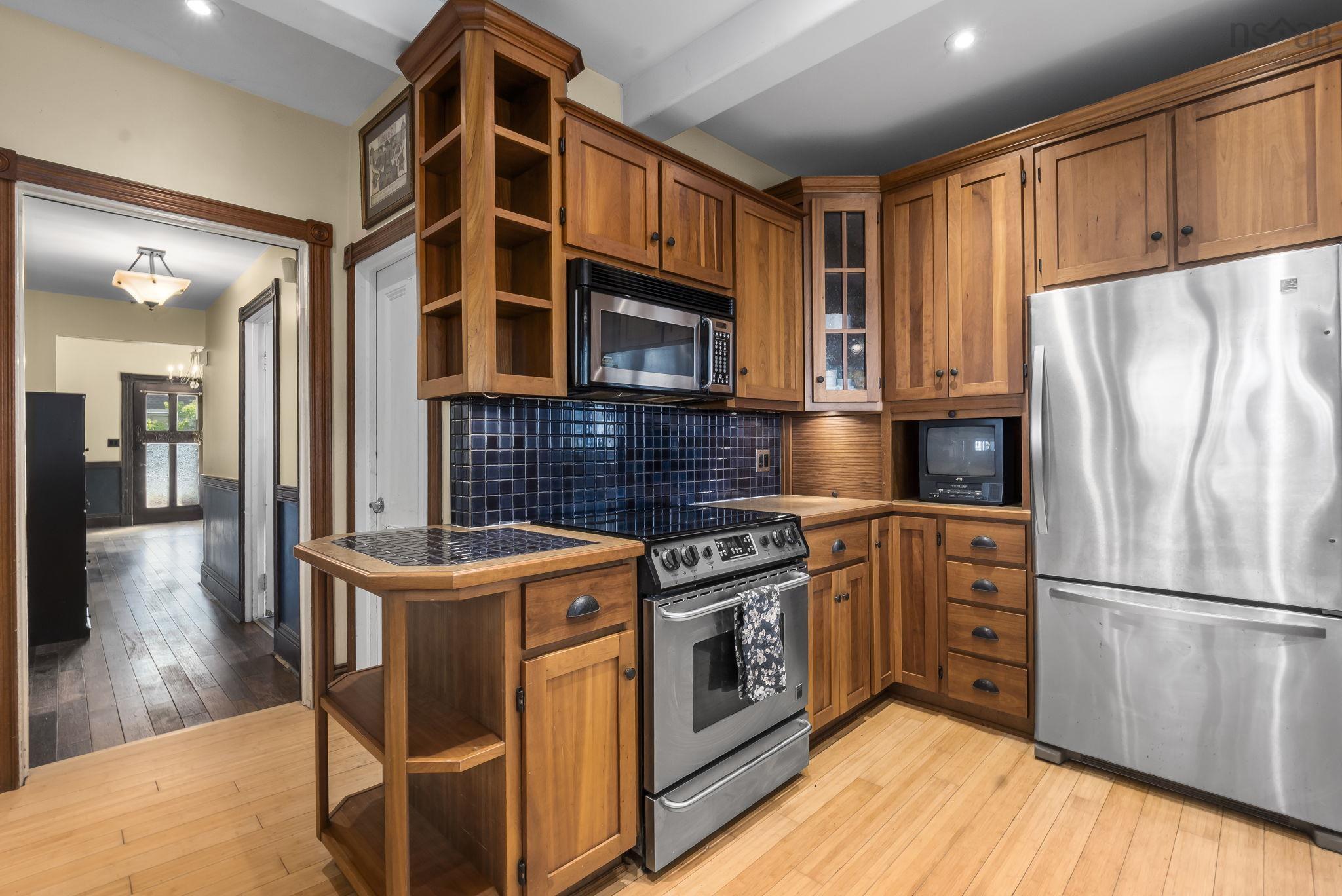 $435,000.00: 328 King Street, Windsor