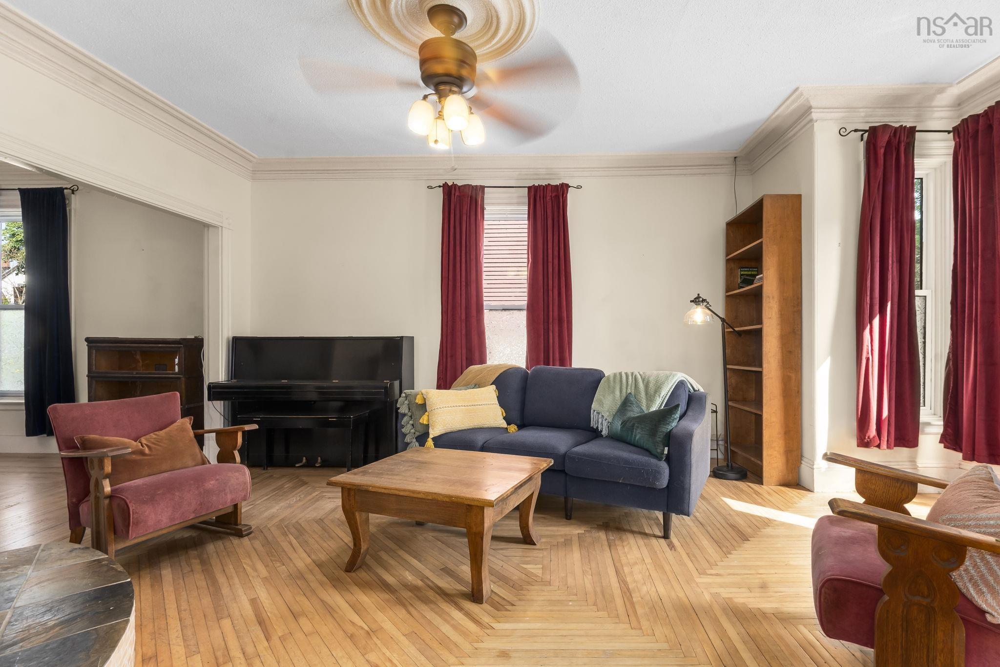 $435,000.00: 328 King Street, Windsor