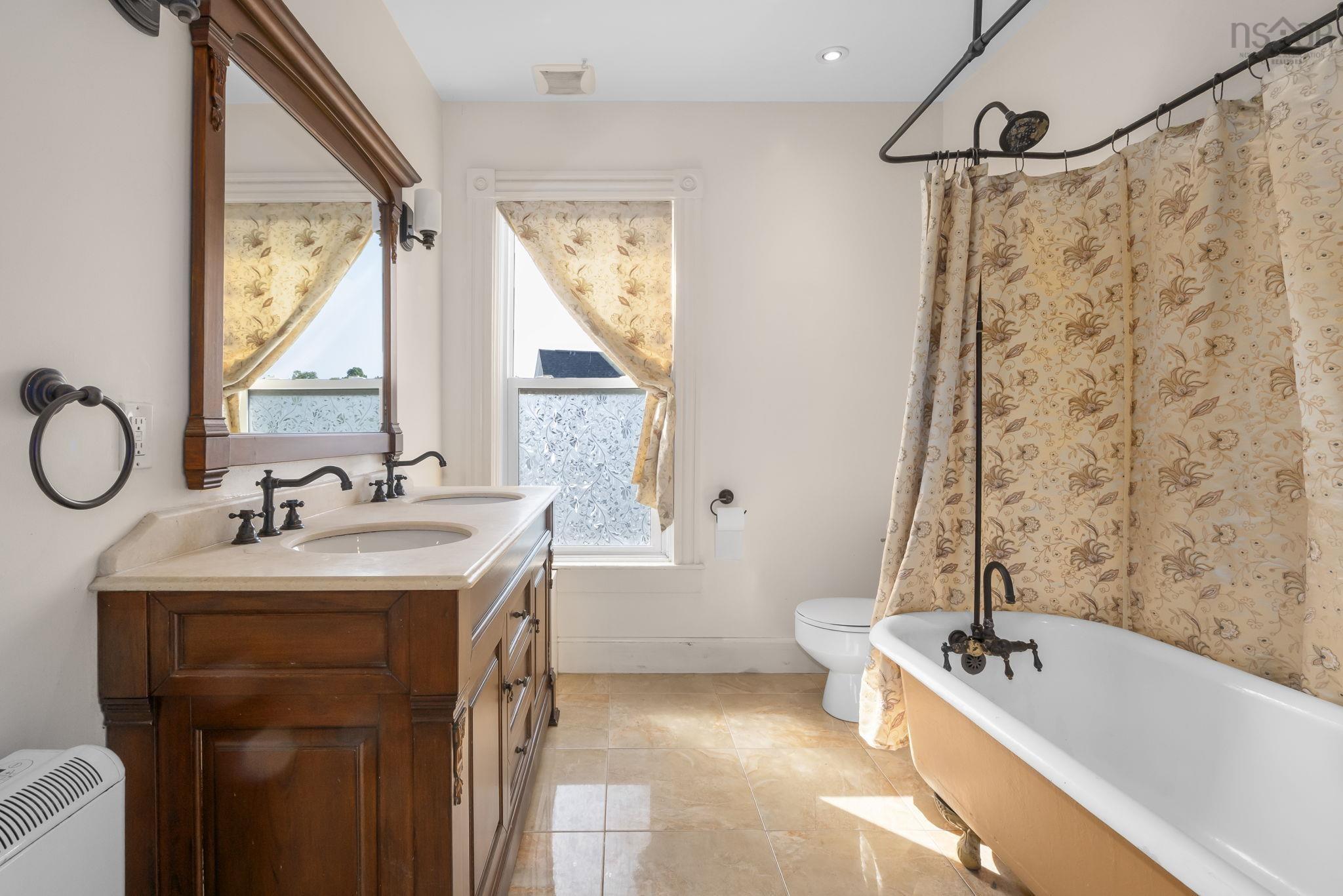 $435,000.00: 328 King Street, Windsor