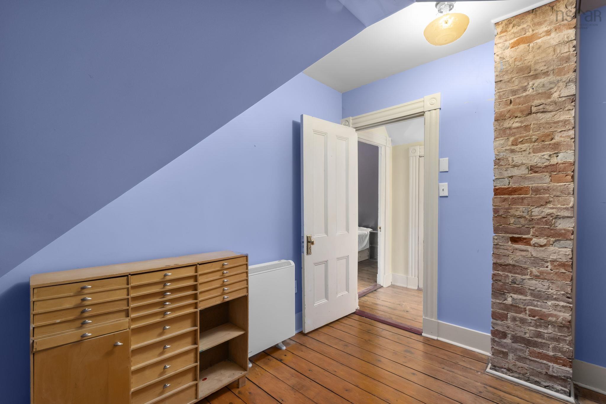 $435,000.00: 328 King Street, Windsor