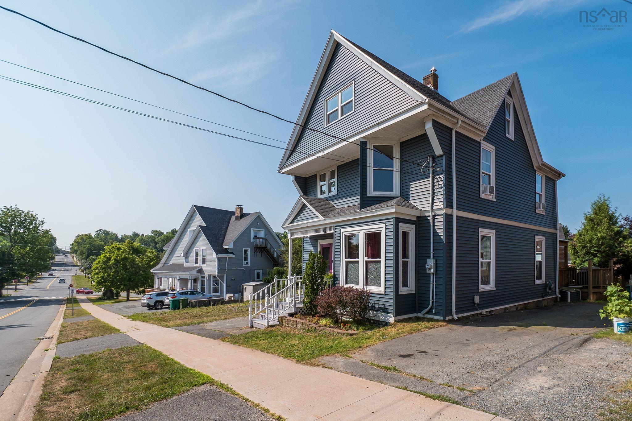 $435,000.00: 328 King Street, Windsor