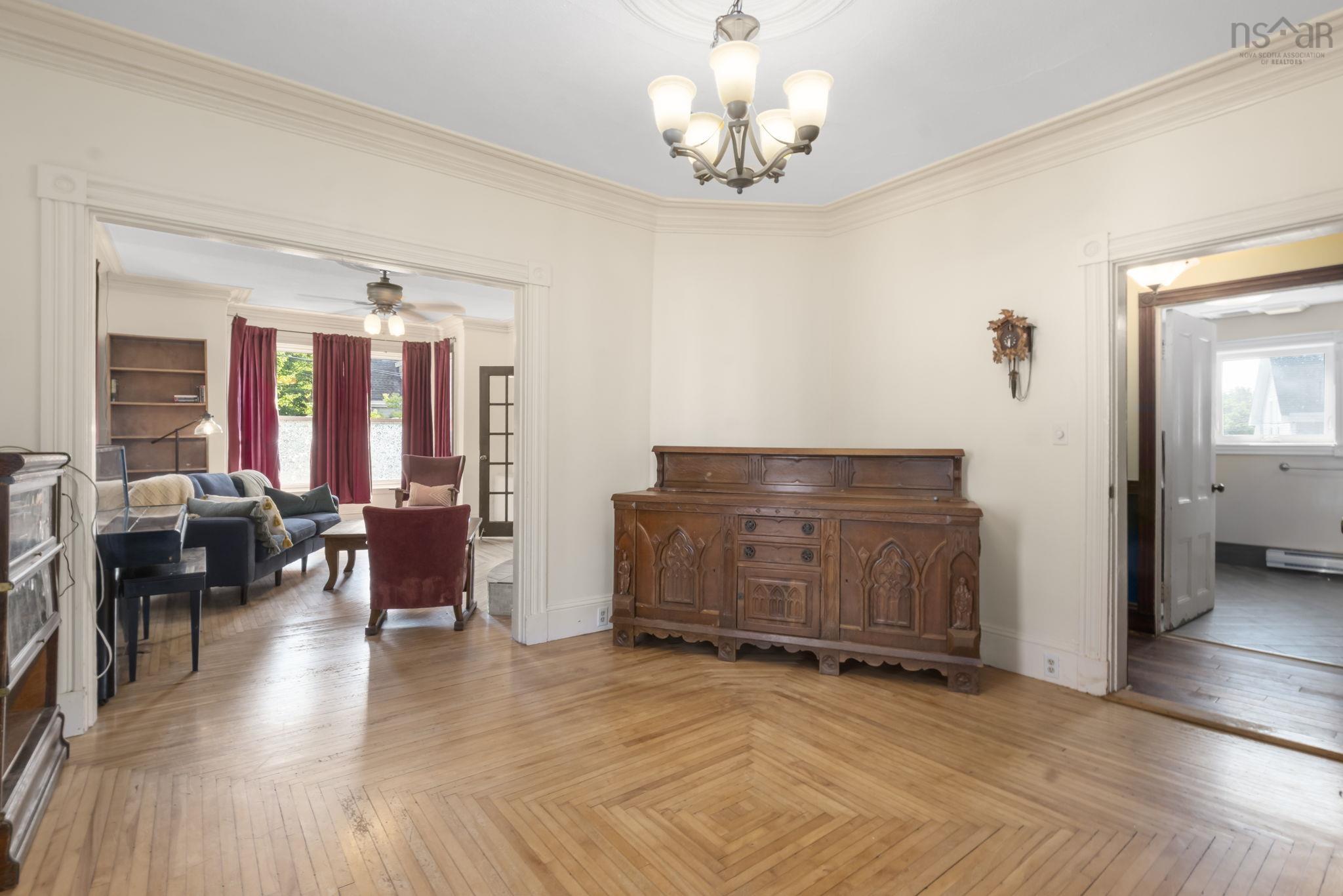 $435,000.00: 328 King Street, Windsor