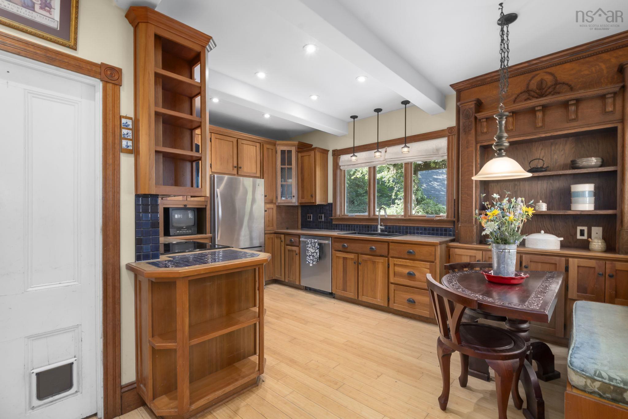 $435,000.00: 328 King Street, Windsor