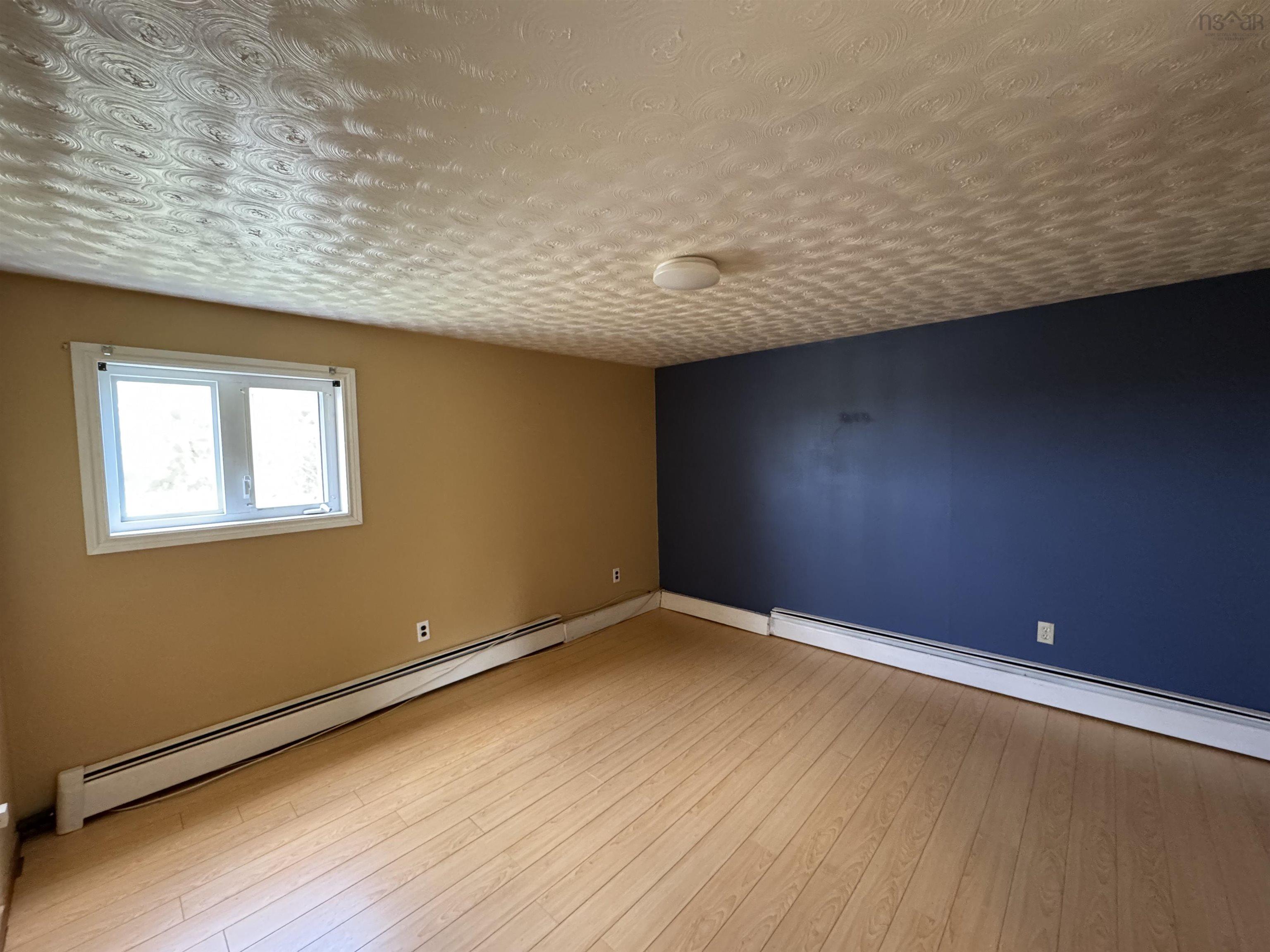 $169,900.00: 233 Douglas Avenue, Glace Bay