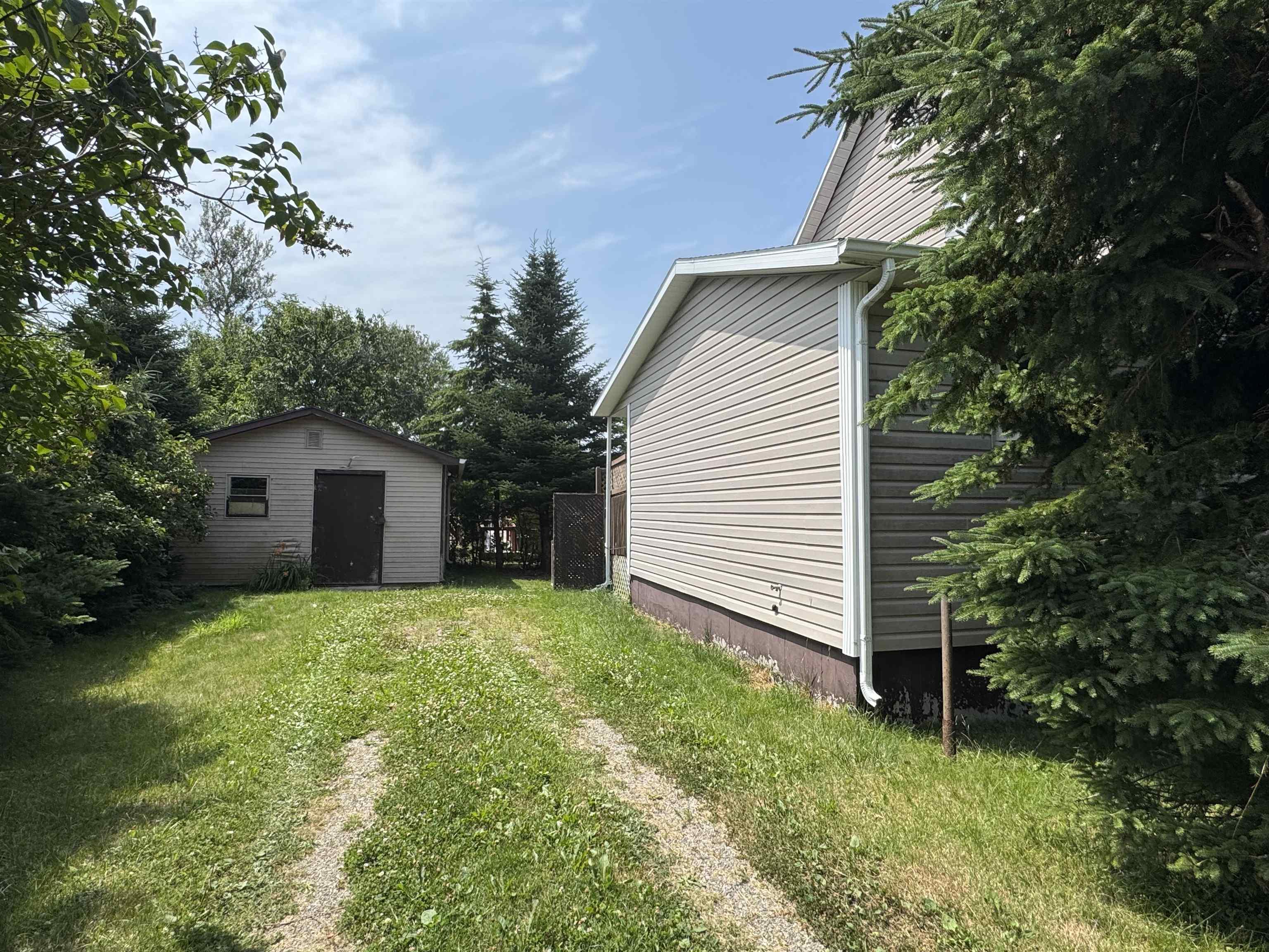 $169,900.00: 233 Douglas Avenue, Glace Bay