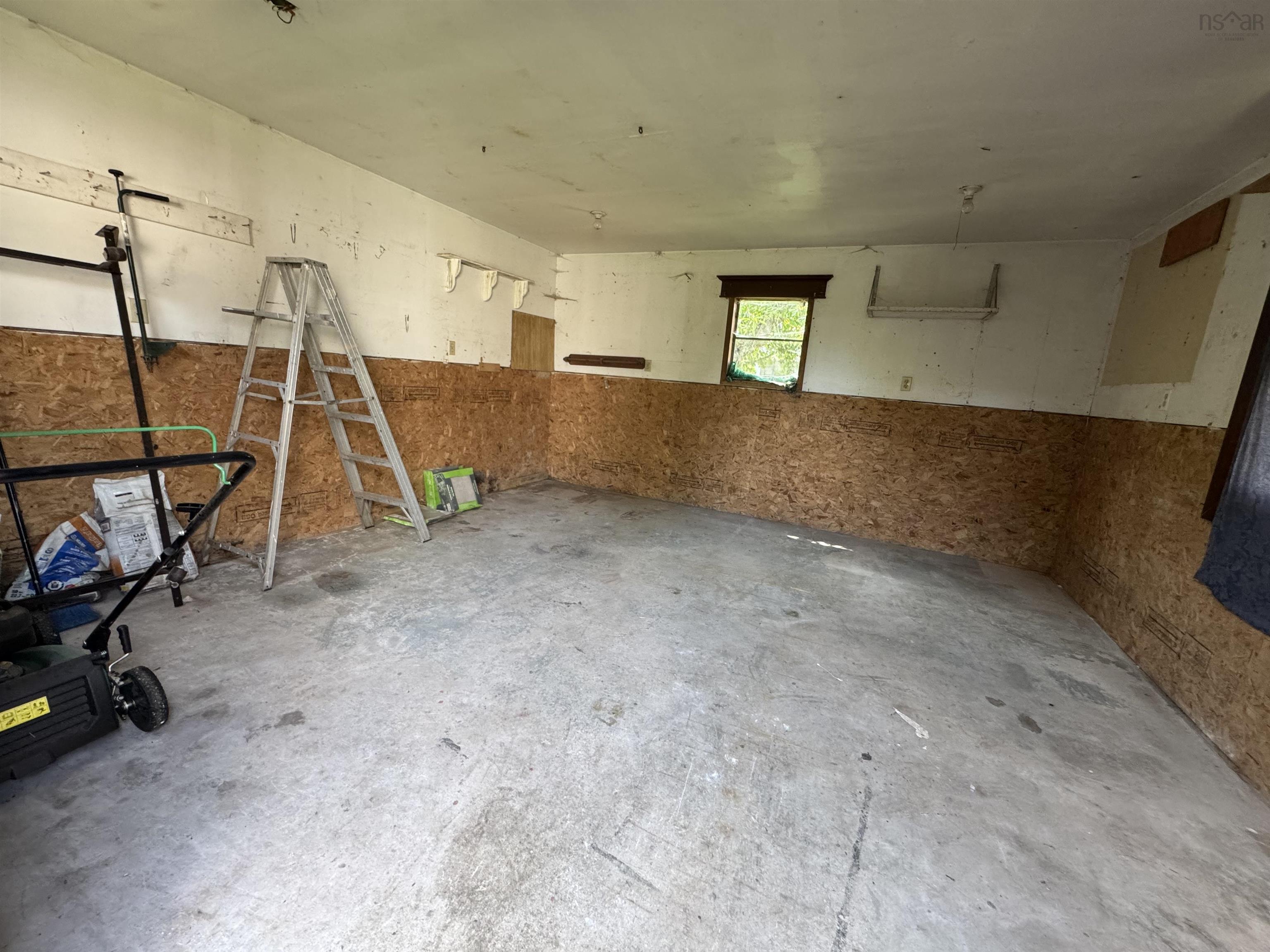 $169,900.00: 233 Douglas Avenue, Glace Bay