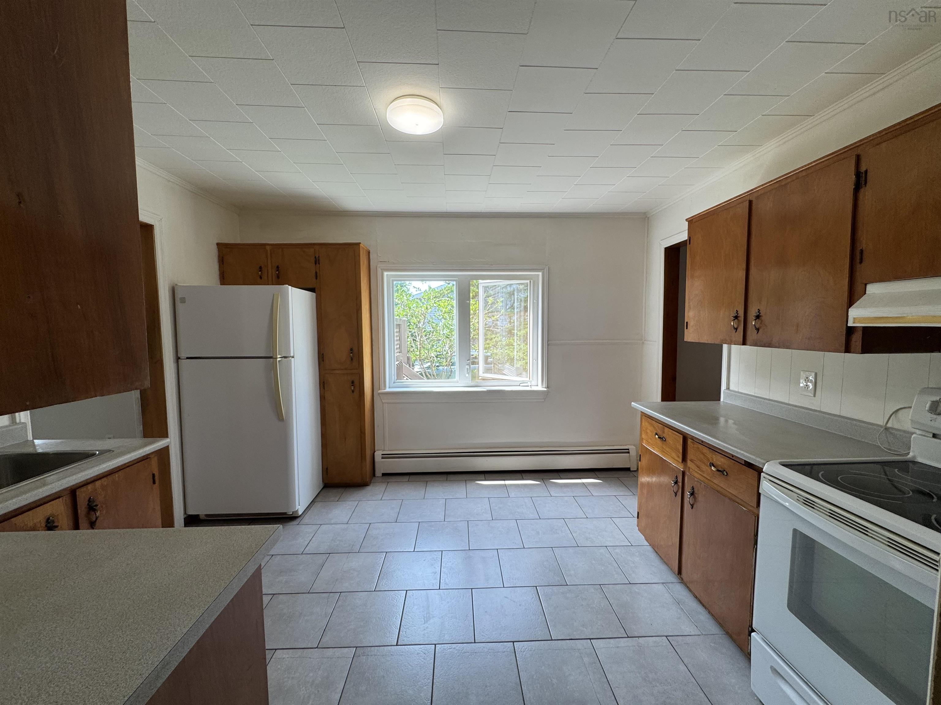 $169,900.00: 233 Douglas Avenue, Glace Bay