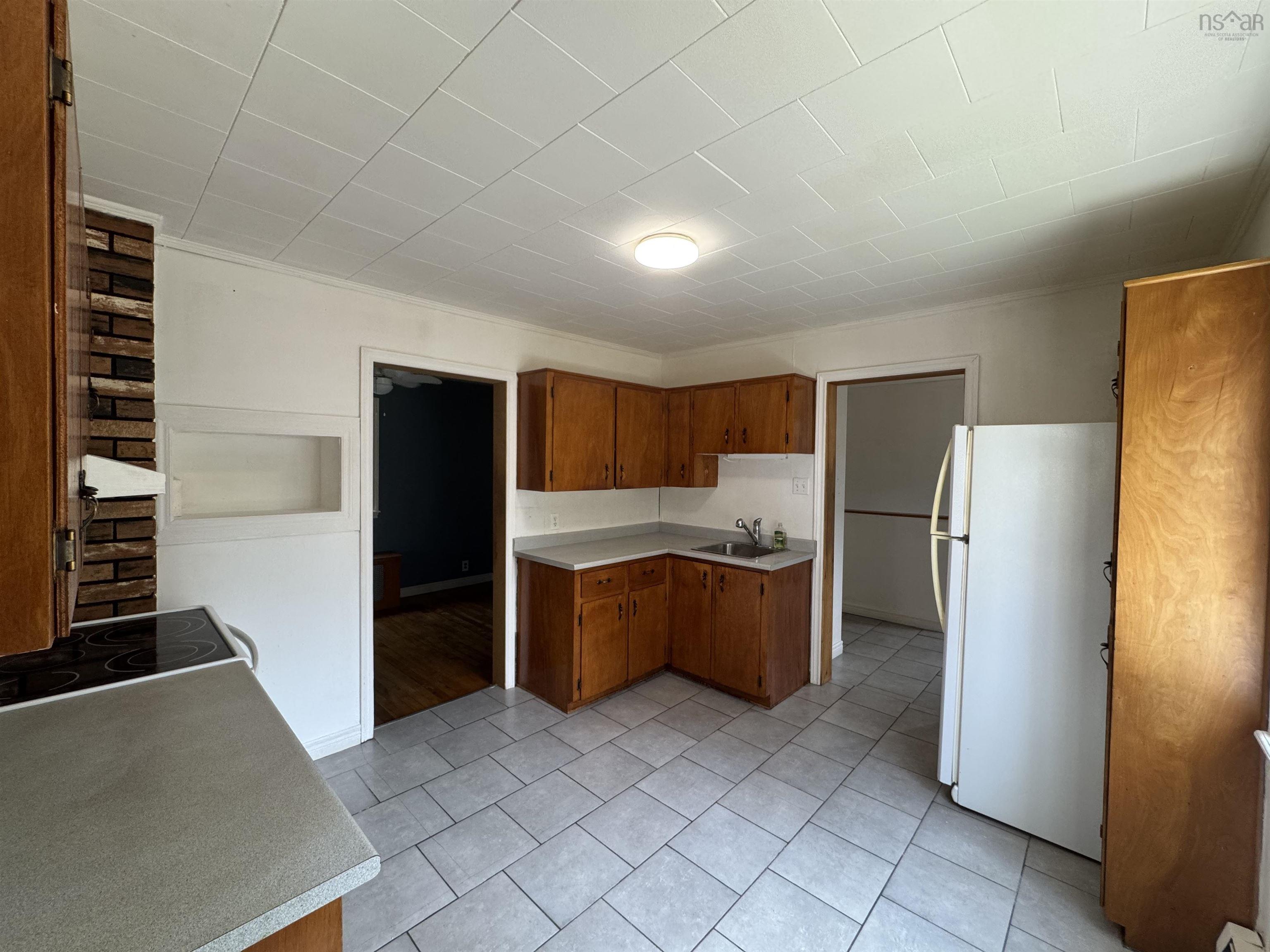 $169,900.00: 233 Douglas Avenue, Glace Bay