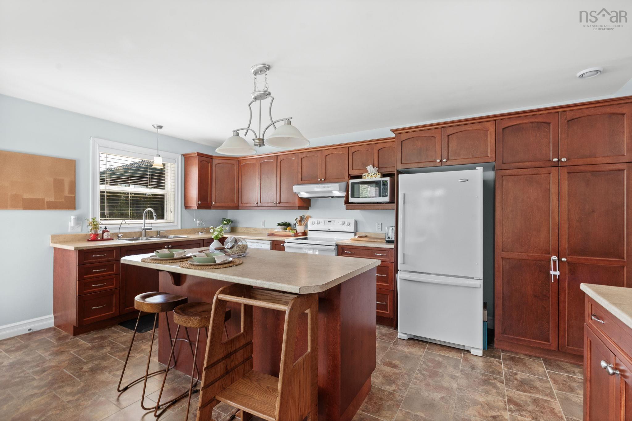 $674,900.00: 285 Gammon Lake Drive, Lawrencetown