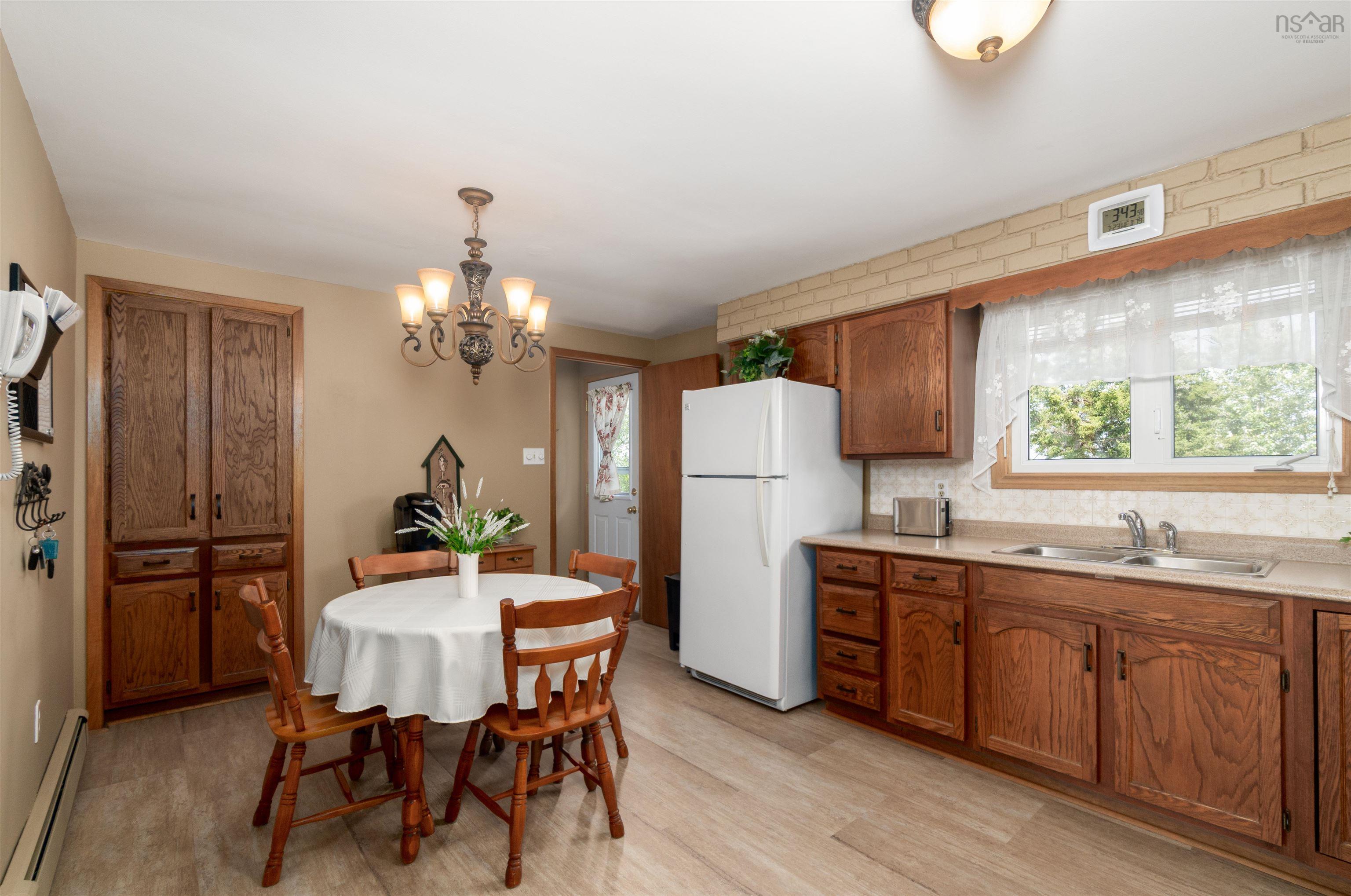 $475,000.00: 274 Poplar Drive, Cole Harbour