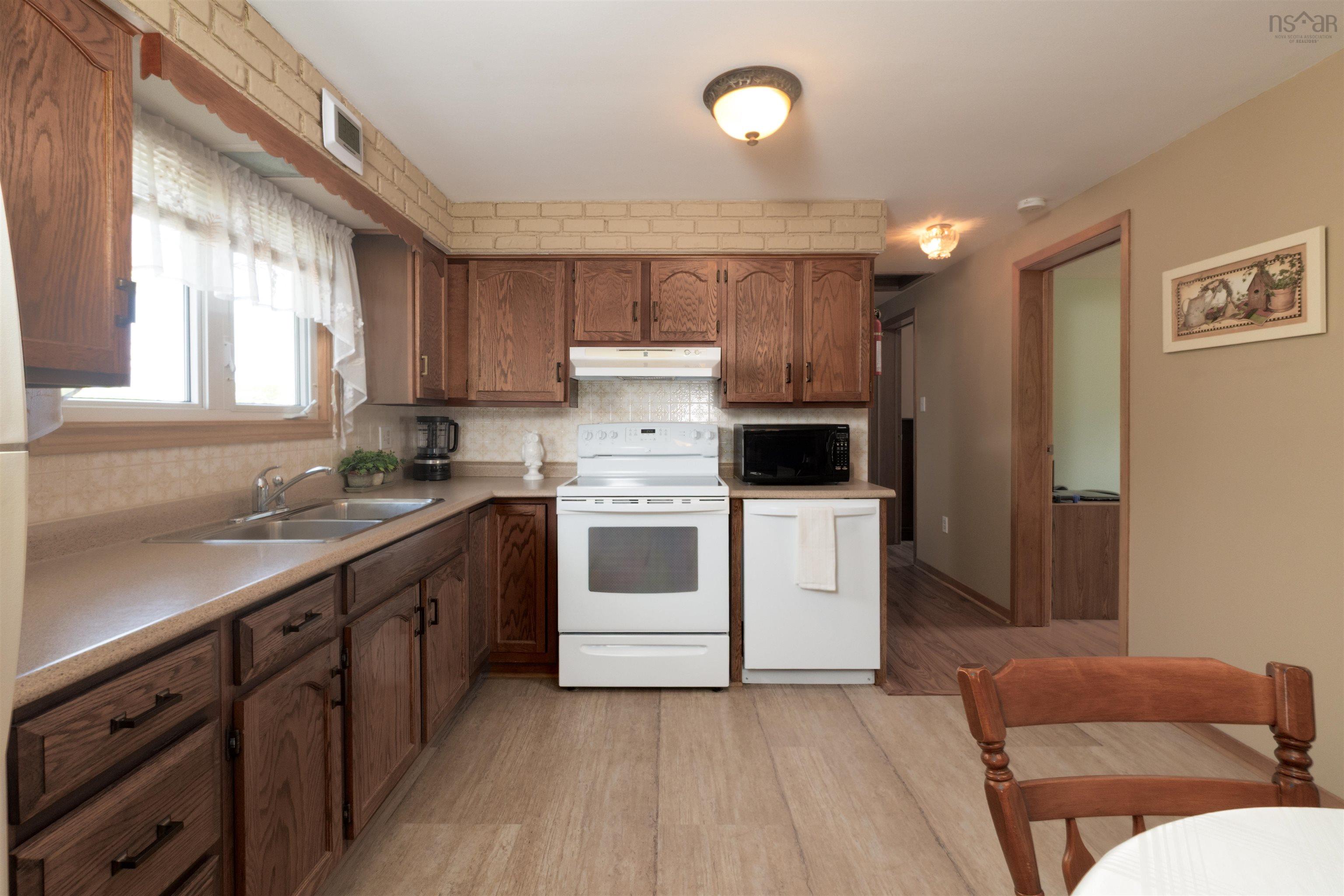 $475,000.00: 274 Poplar Drive, Cole Harbour