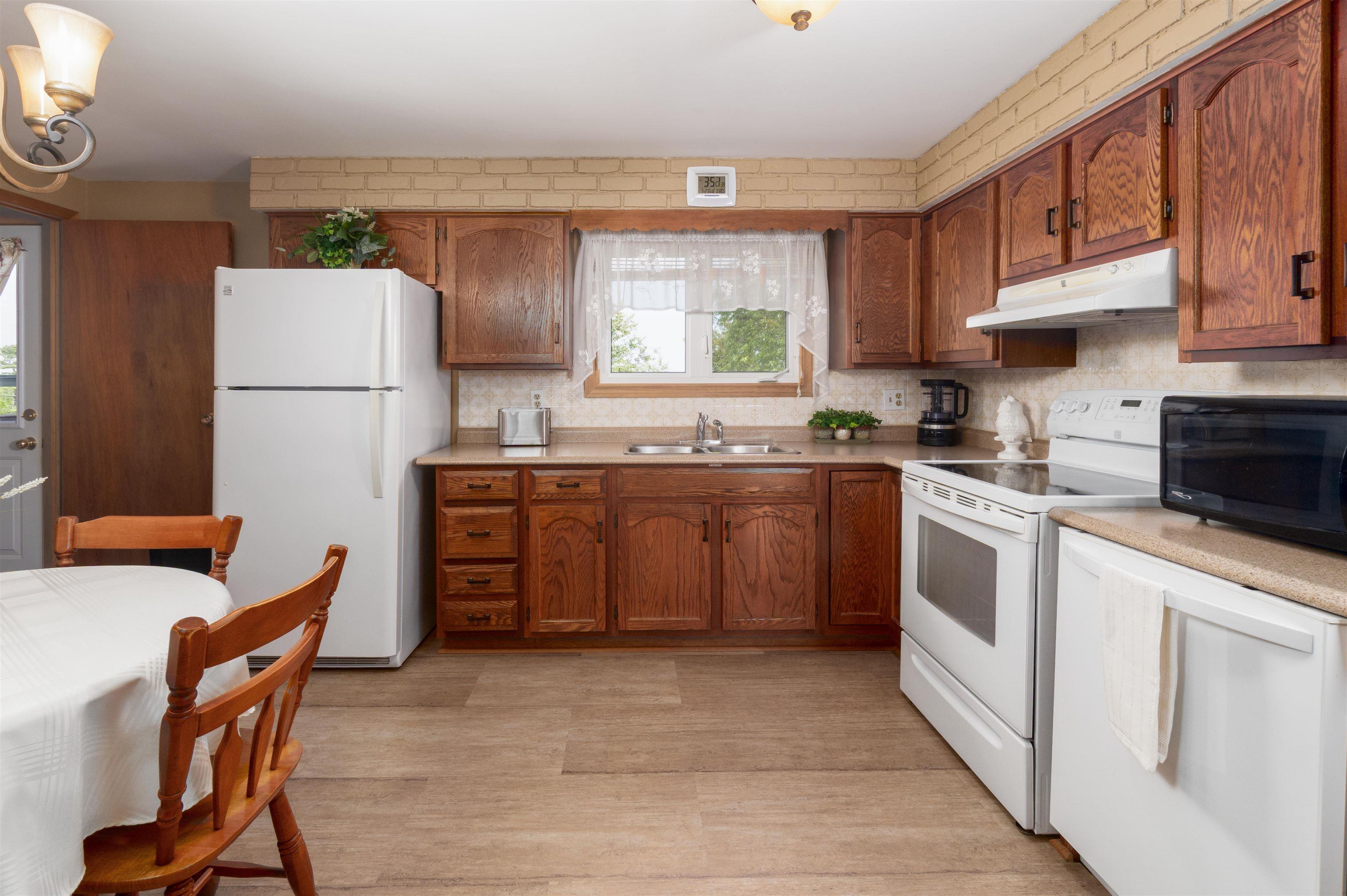 $475,000.00: 274 Poplar Drive, Cole Harbour