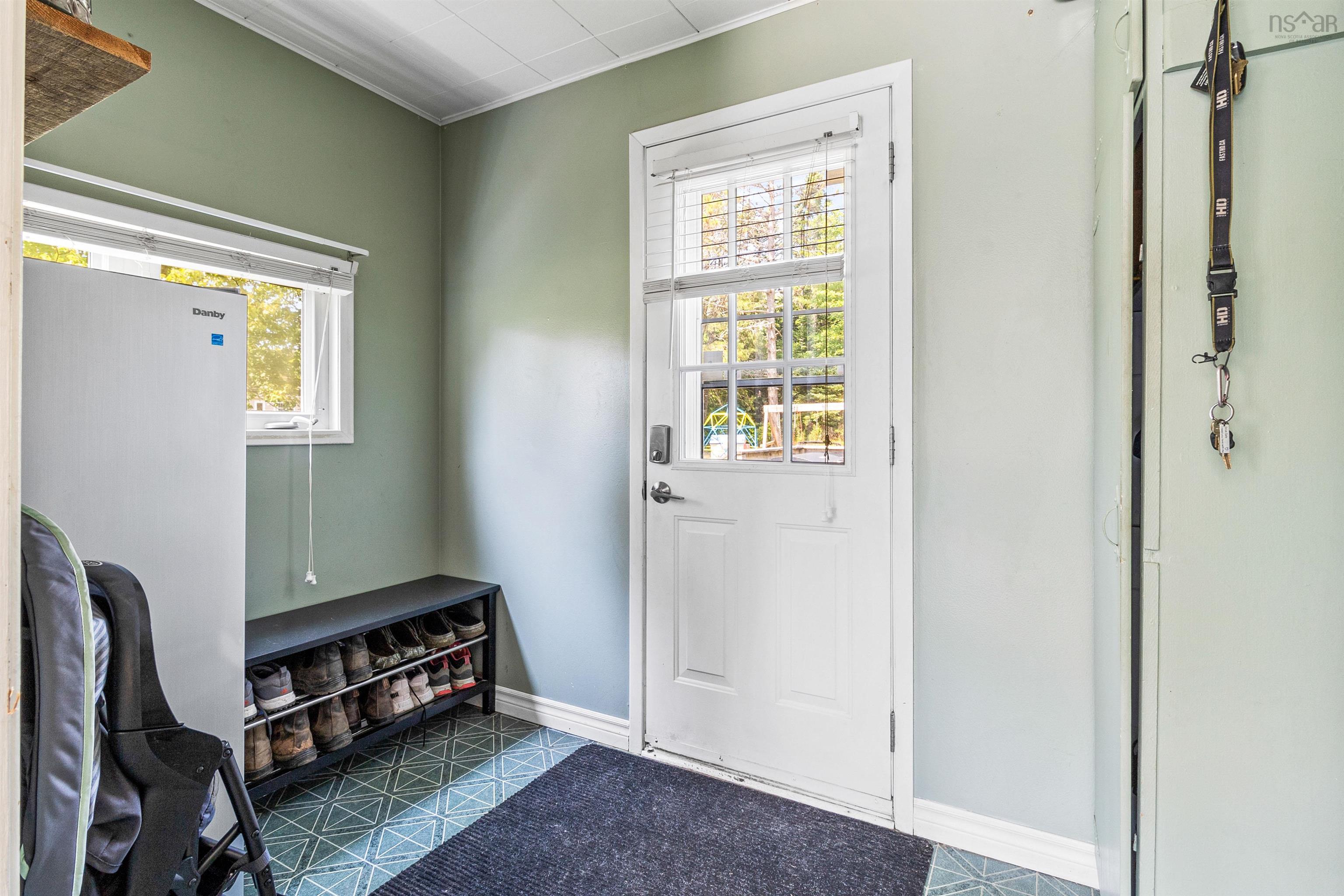 $299,900.00: 777 Collier Road E, Ardoise