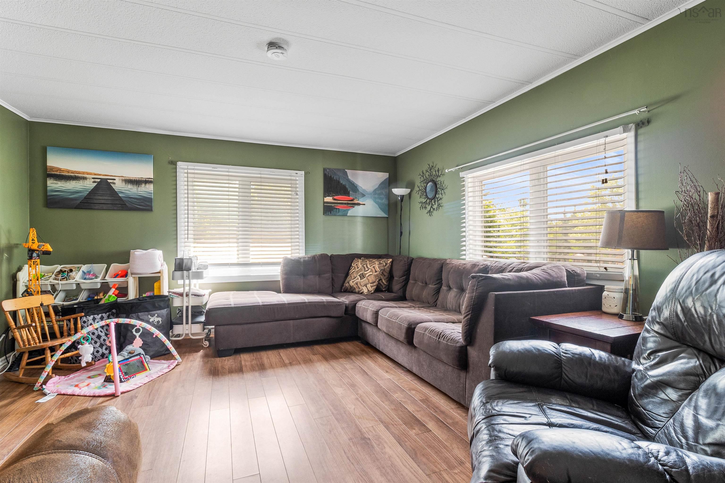 $299,900.00: 777 Collier Road E, Ardoise