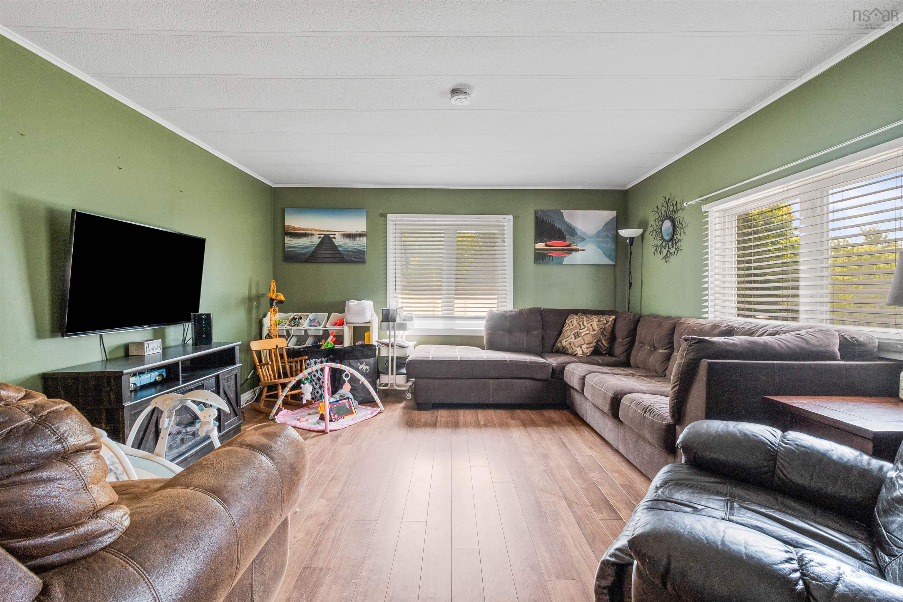 $299,900.00: 777 Collier Road E, Ardoise