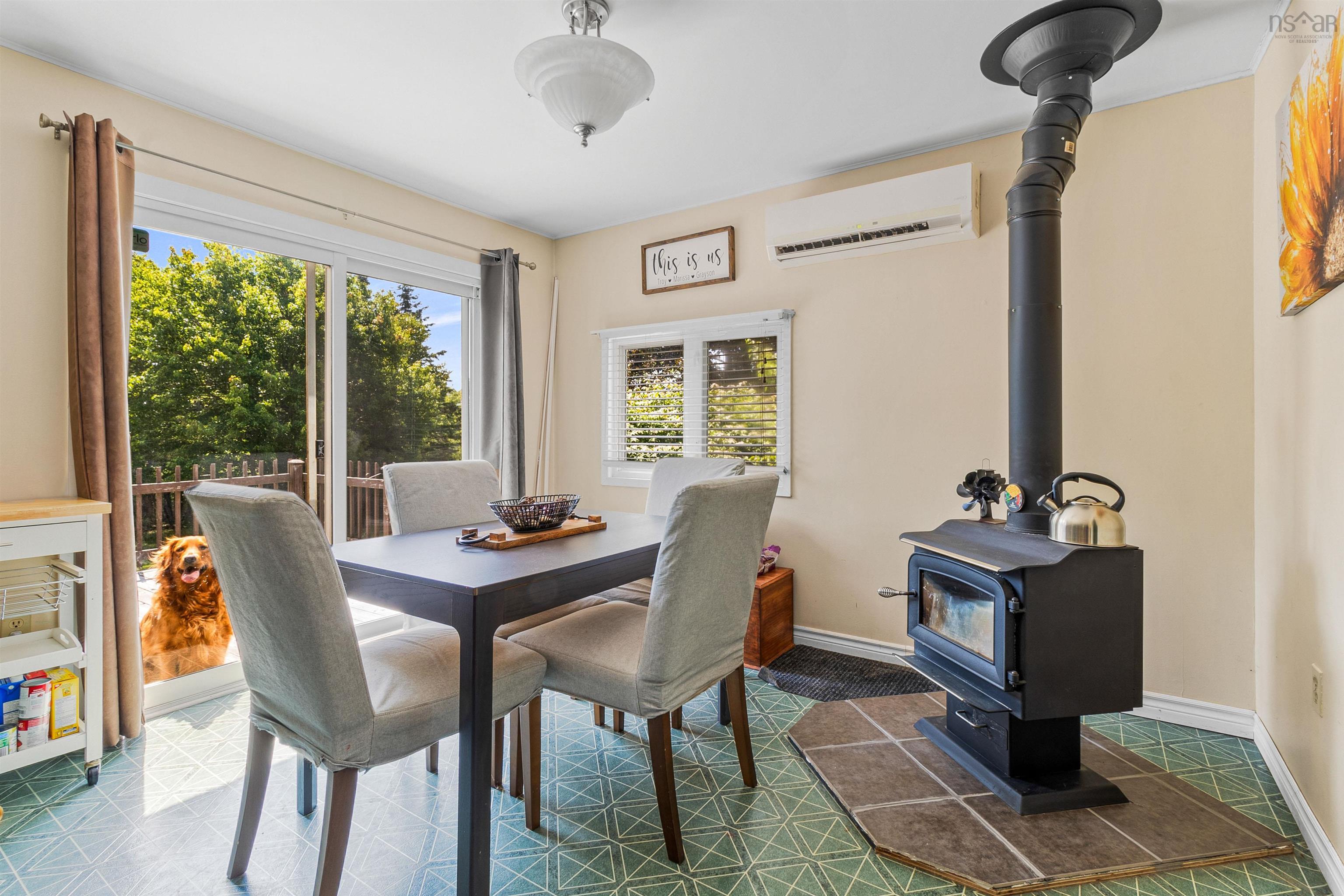 $299,900.00: 777 Collier Road E, Ardoise