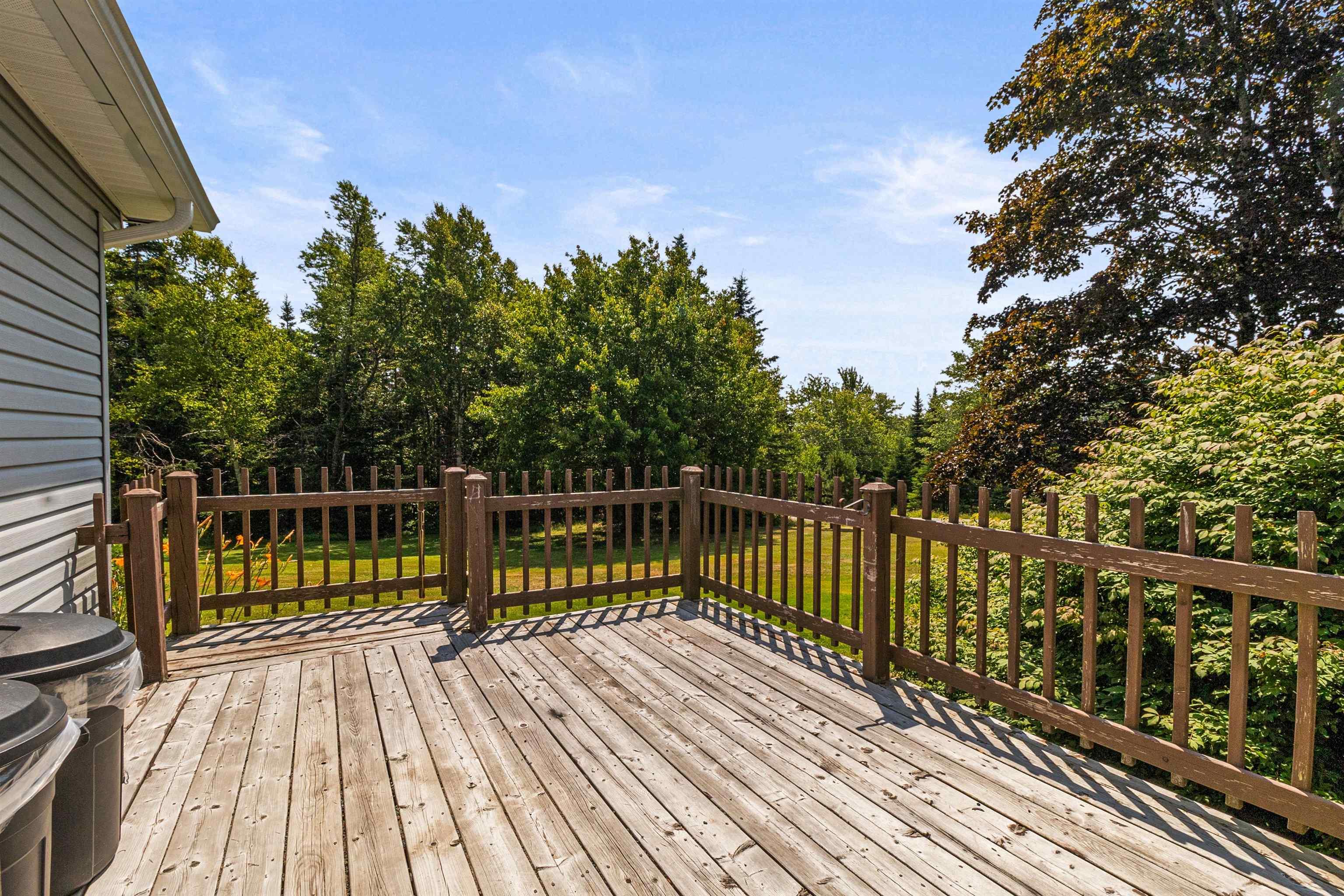 $299,900.00: 777 Collier Road E, Ardoise