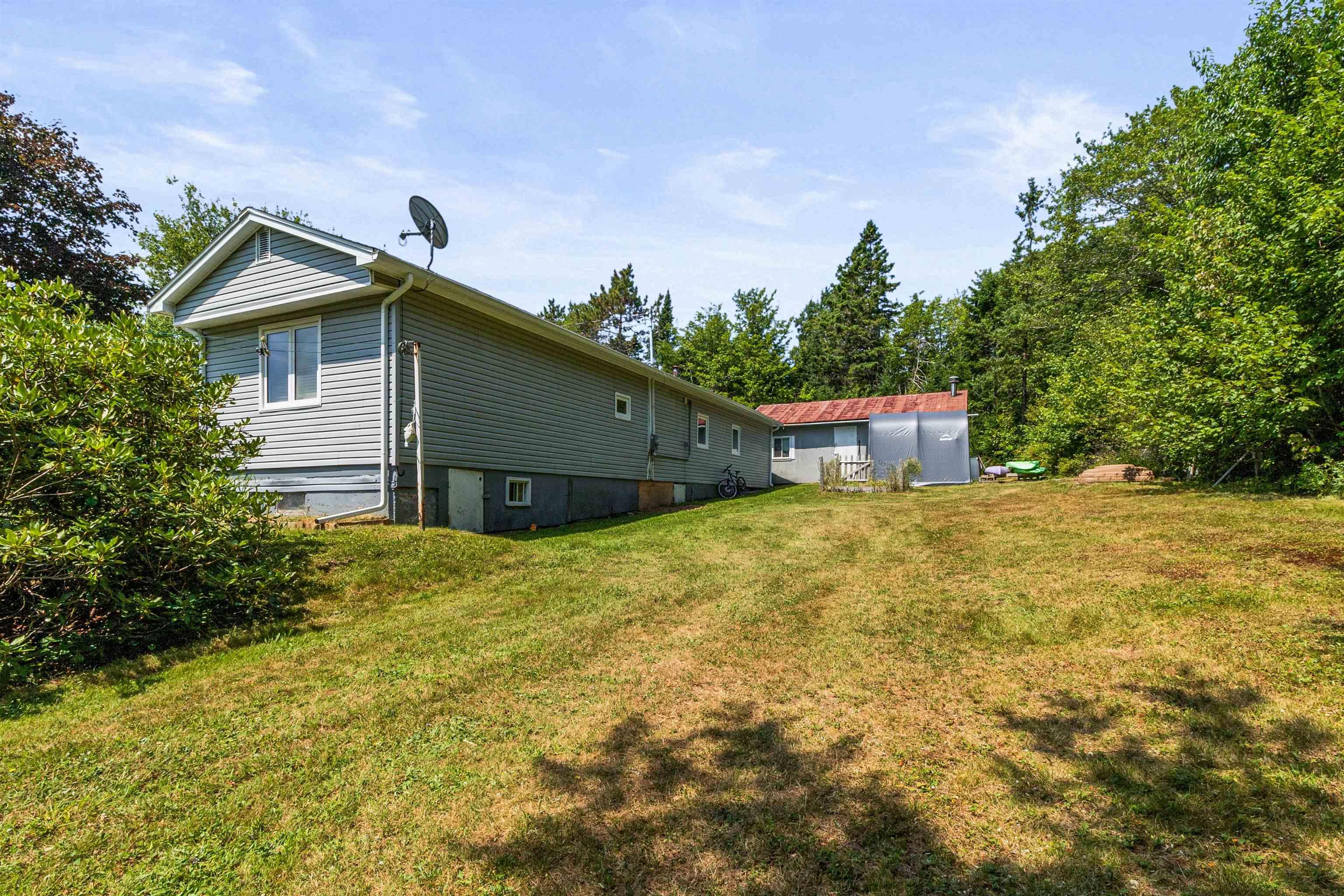 $299,900.00: 777 Collier Road E, Ardoise