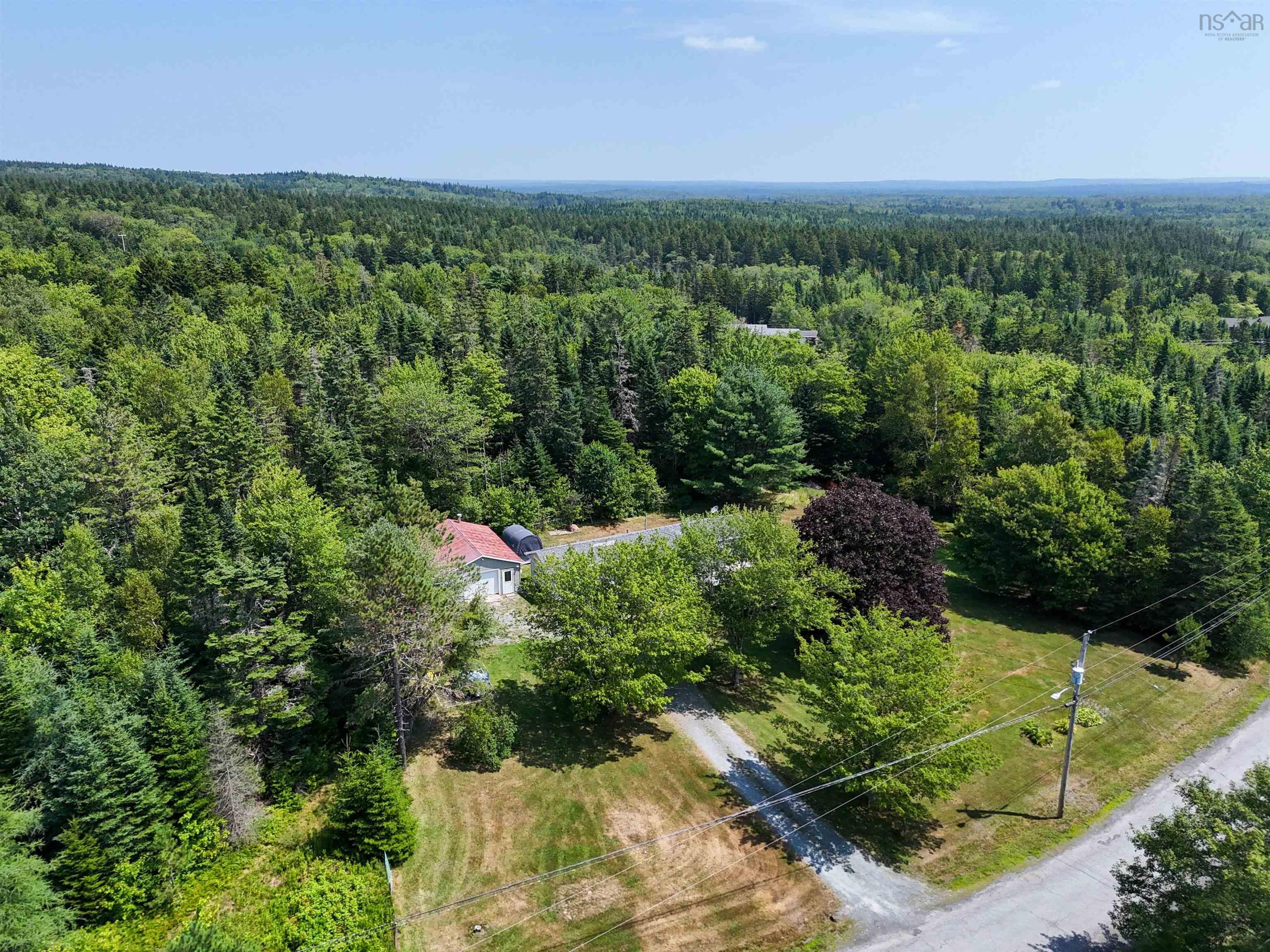 $299,900.00: 777 Collier Road E, Ardoise