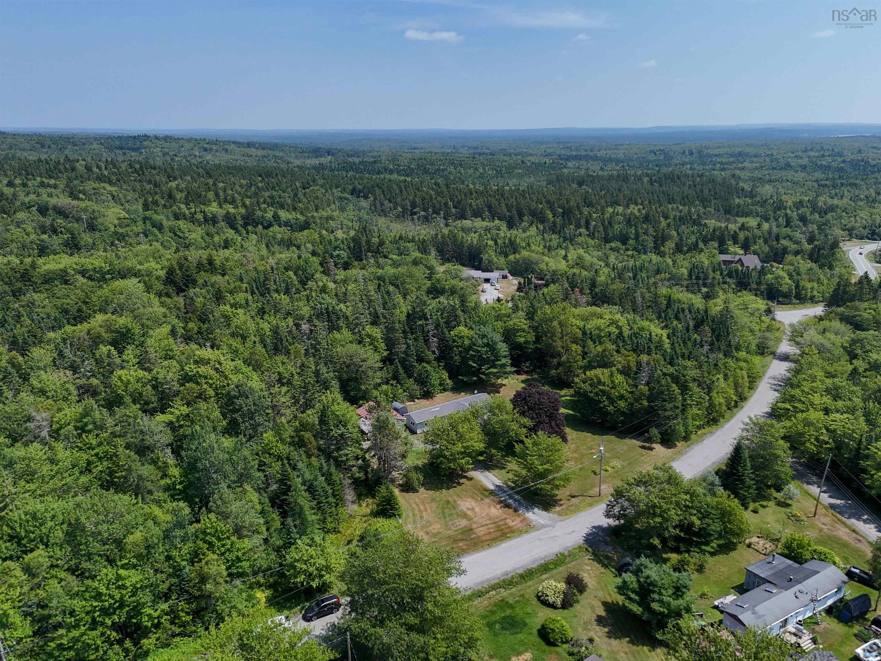 $299,900.00: 777 Collier Road E, Ardoise