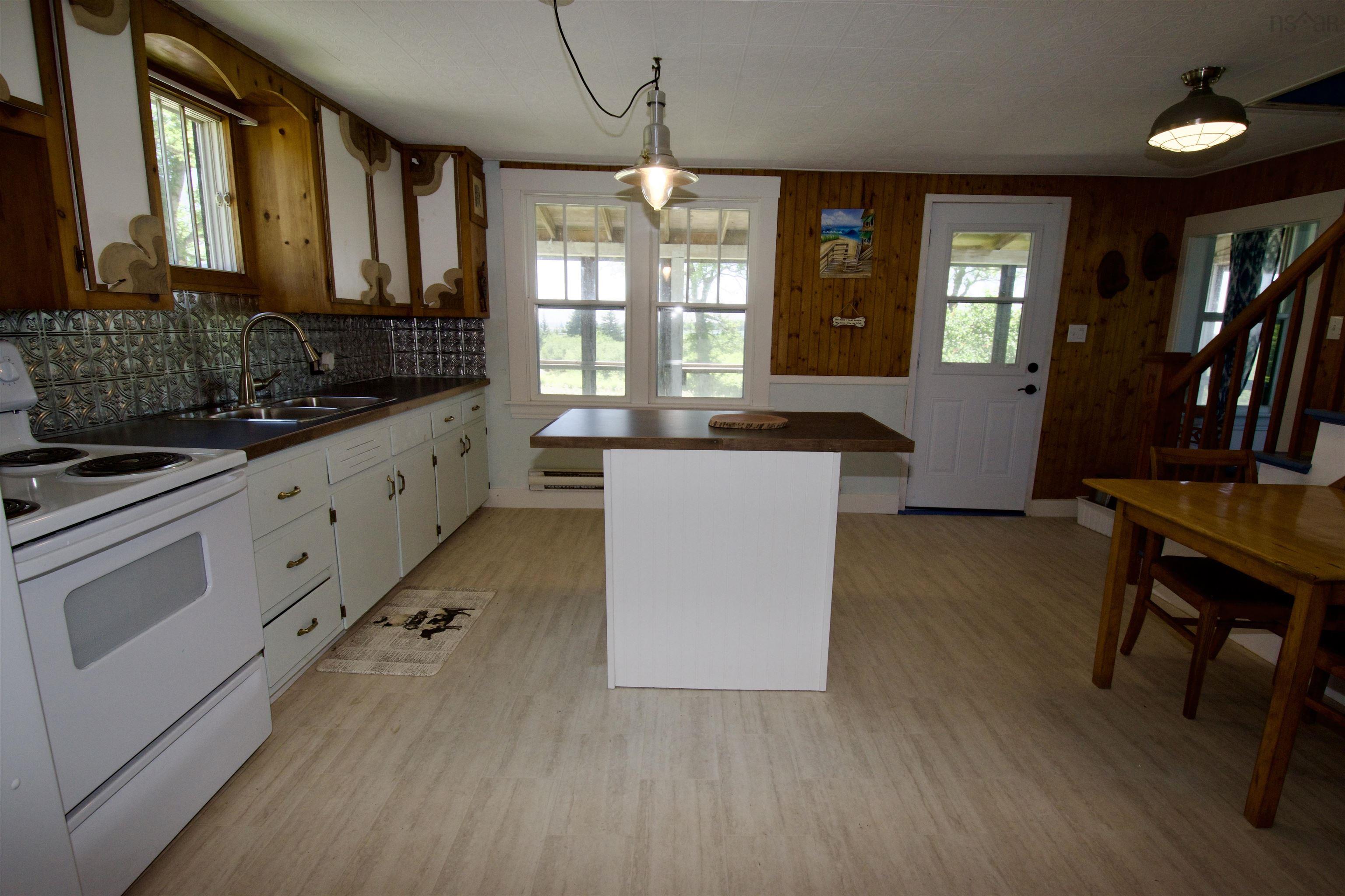 $259,000.00: 2450 West Sable Road, Little Harbour