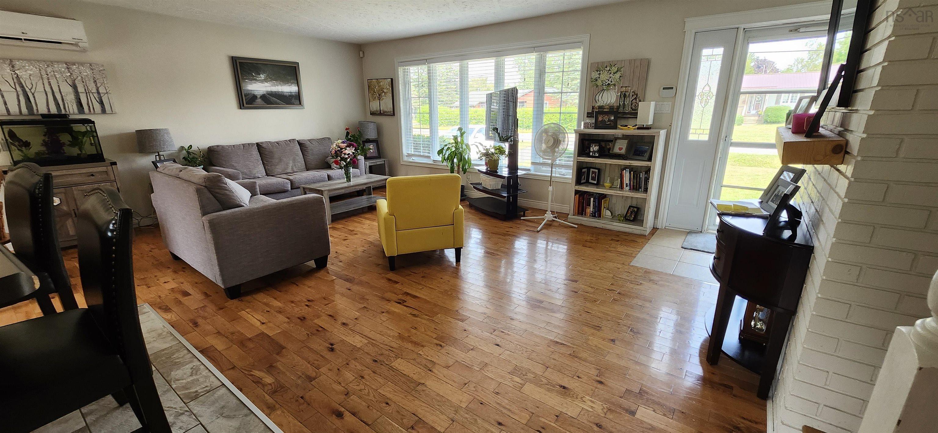 $399,900.00: 13 Lupin Lane, Tanglewood