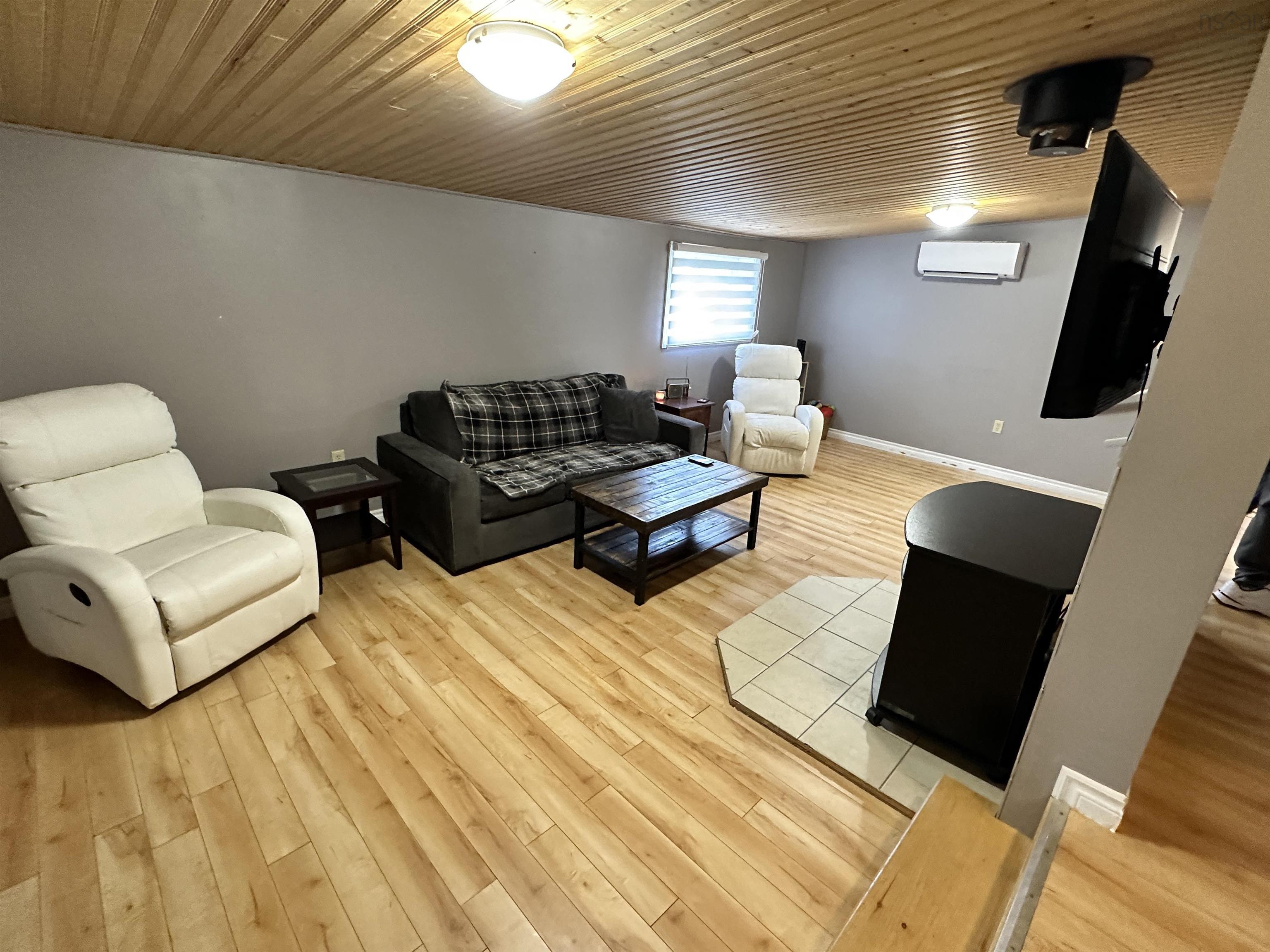 $175,000.00: 41 School Street, Sandy Point