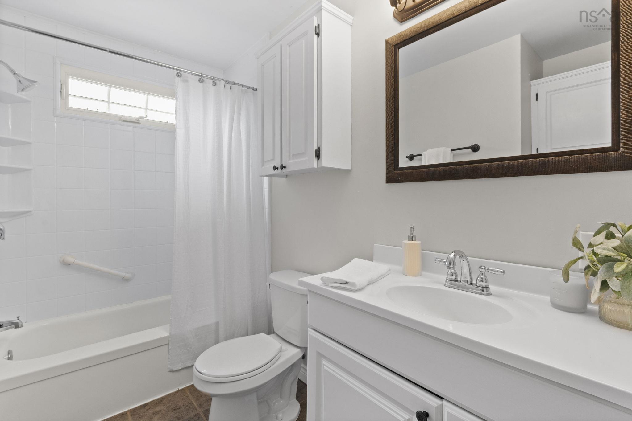 $549,900.00: 2515 Old Sambro Road, Williamswood