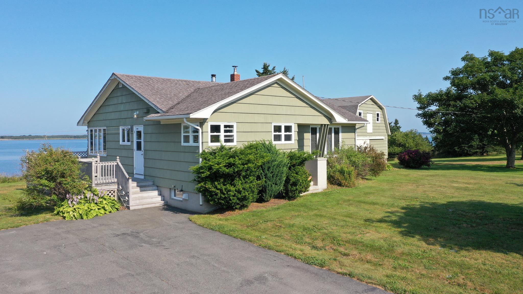 $389,000.00: 639 Highway 3 Highway, Lower East Pubnico