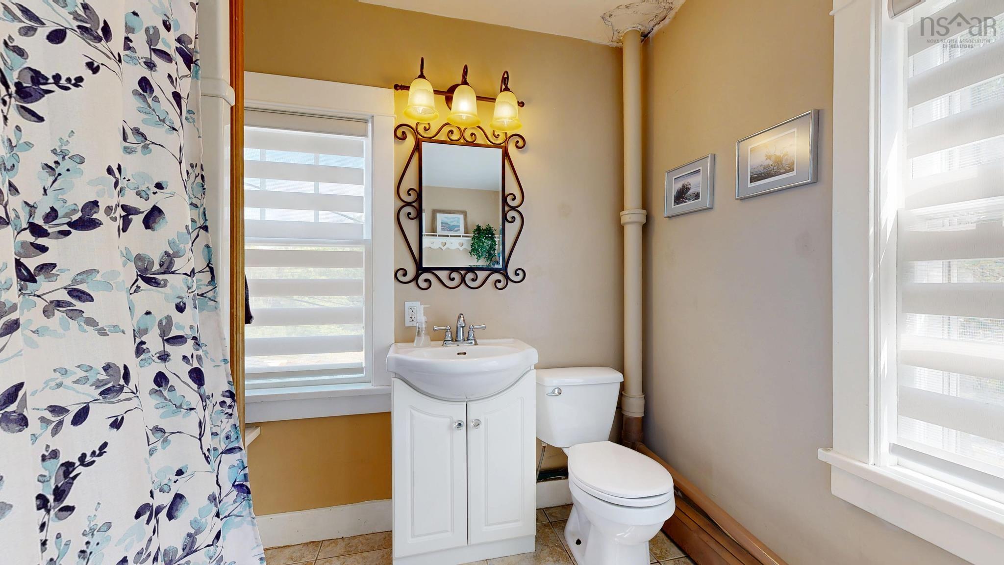 $399,900.00: 5065 Highway 1, Waterville