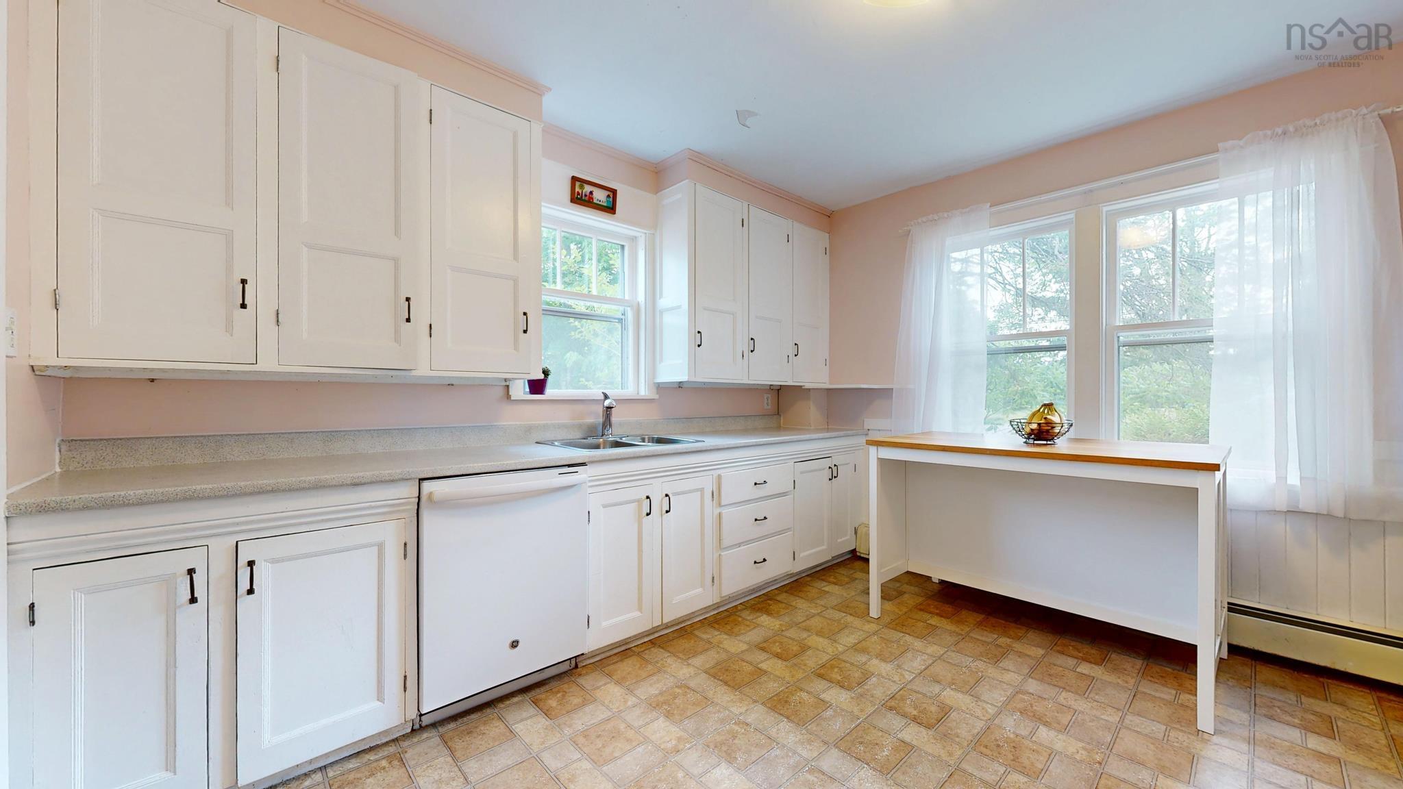 $399,900.00: 5065 Highway 1, Waterville