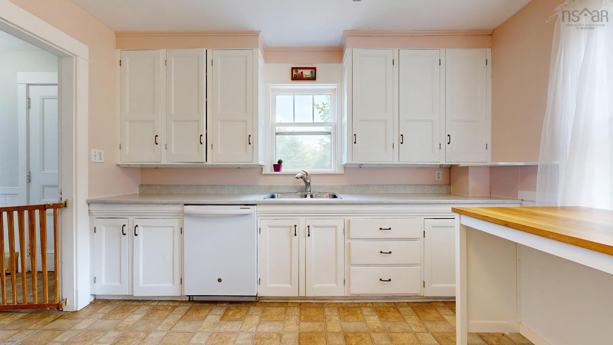 $399,900.00: 5065 Highway 1, Waterville