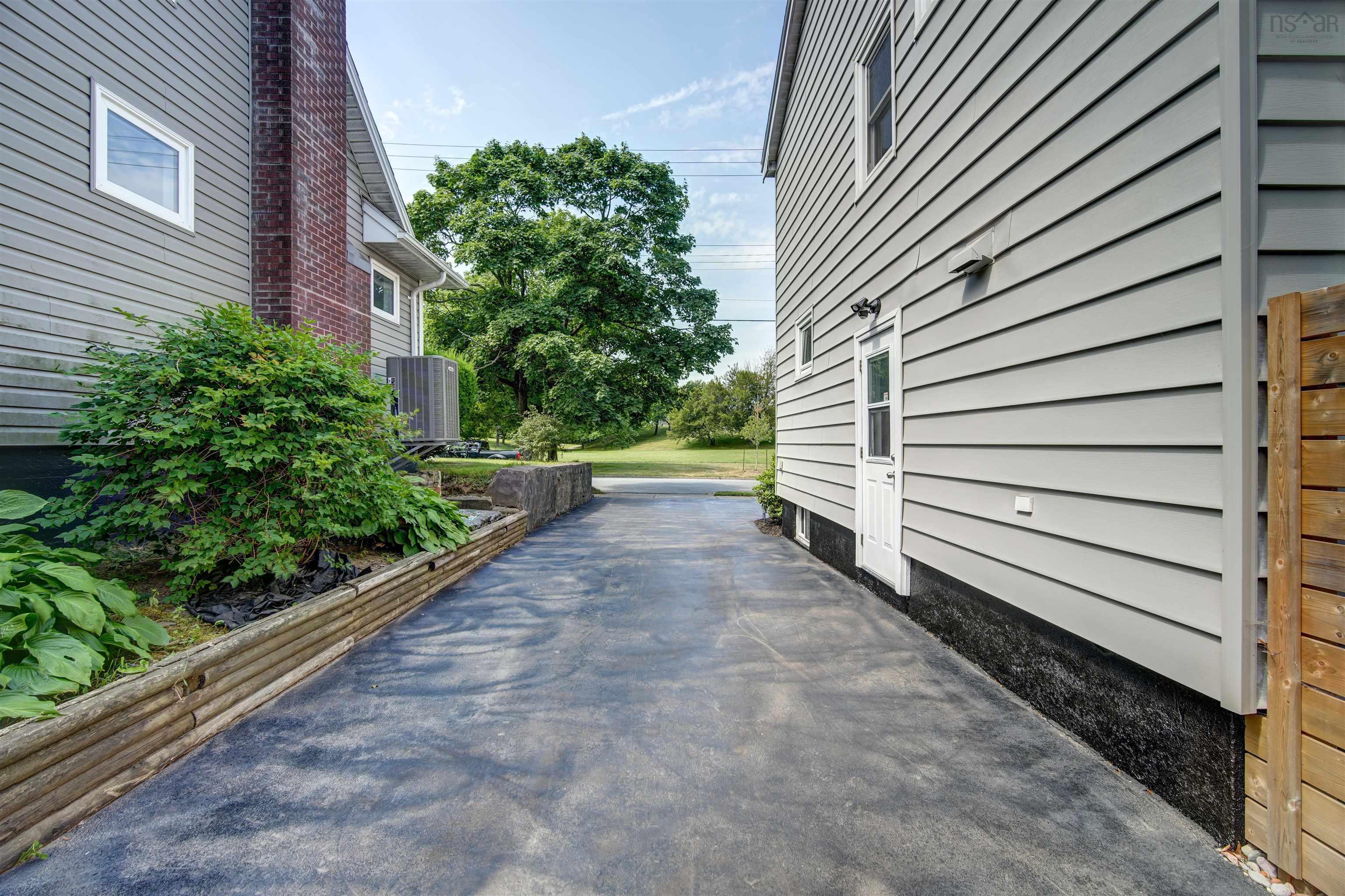 $599,000.00: 3285 Samuel Walker Drive, Halifax