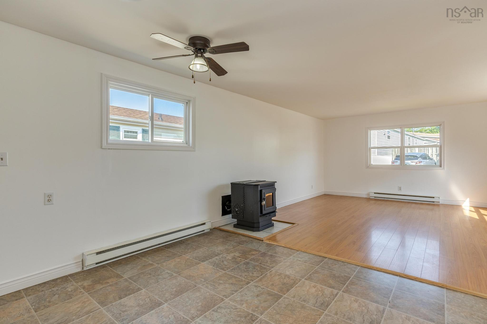 $200,000.00: 27 Florence Avenue, Dartmouth