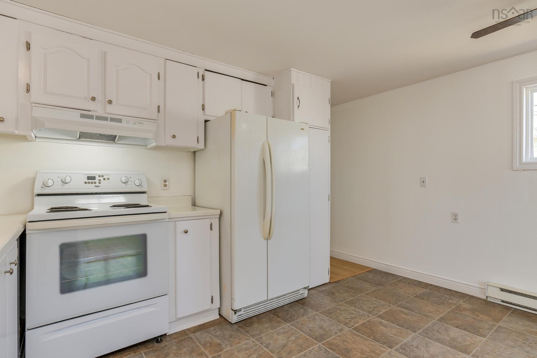 $200,000.00: 27 Florence Avenue, Dartmouth