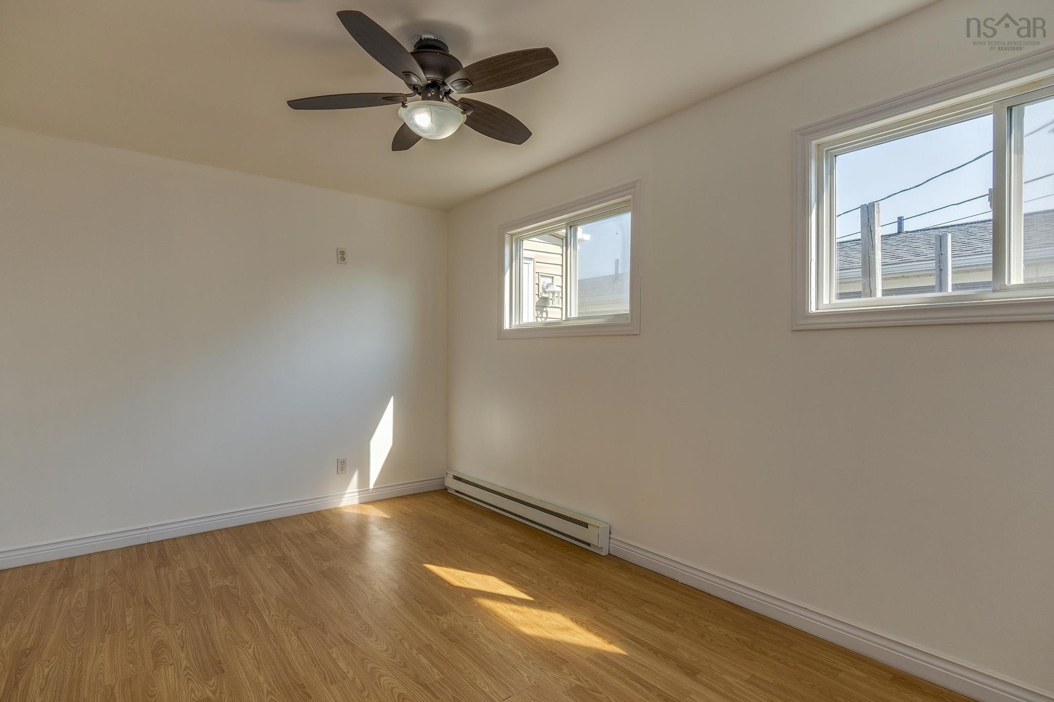 $200,000.00: 27 Florence Avenue, Dartmouth