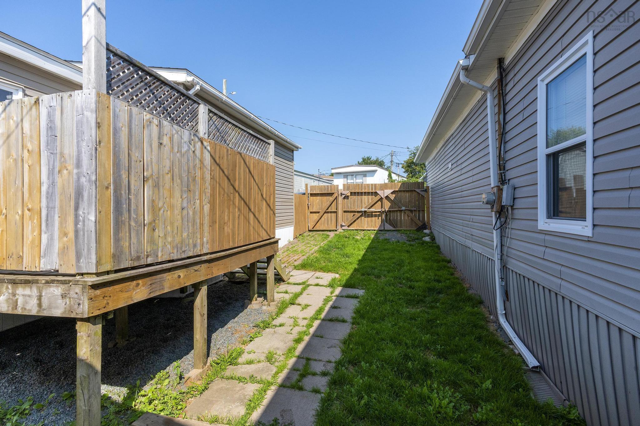 $200,000.00: 27 Florence Avenue, Dartmouth