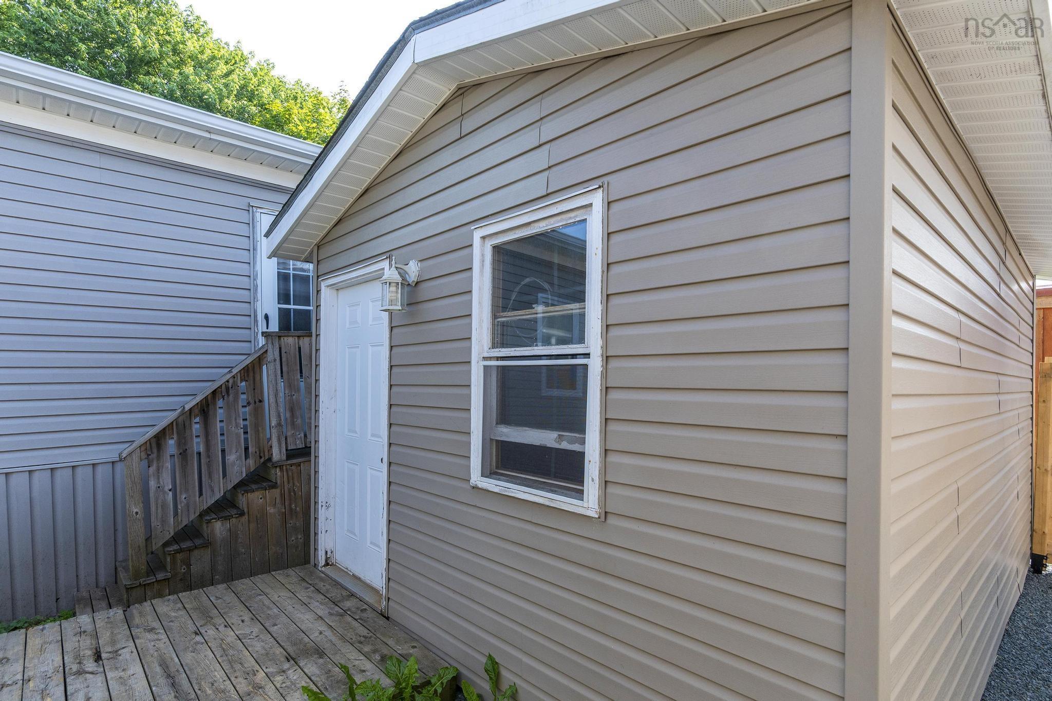 $200,000.00: 27 Florence Avenue, Dartmouth