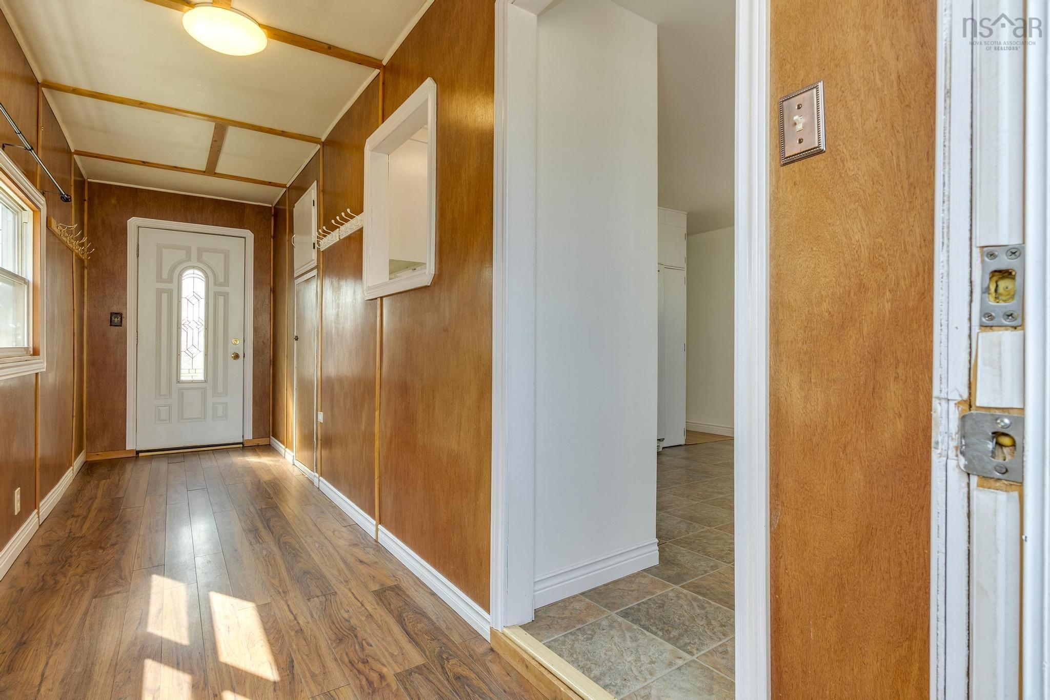 $200,000.00: 27 Florence Avenue, Dartmouth