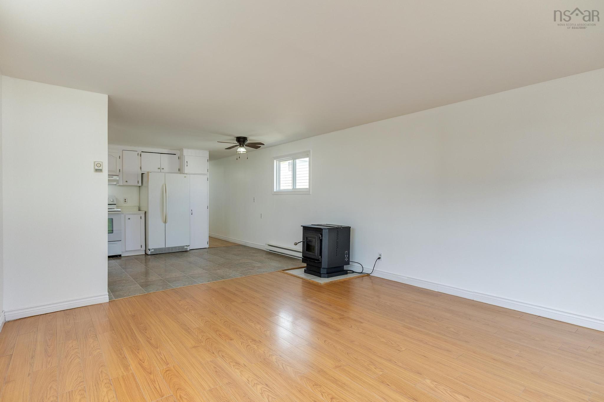 $200,000.00: 27 Florence Avenue, Dartmouth