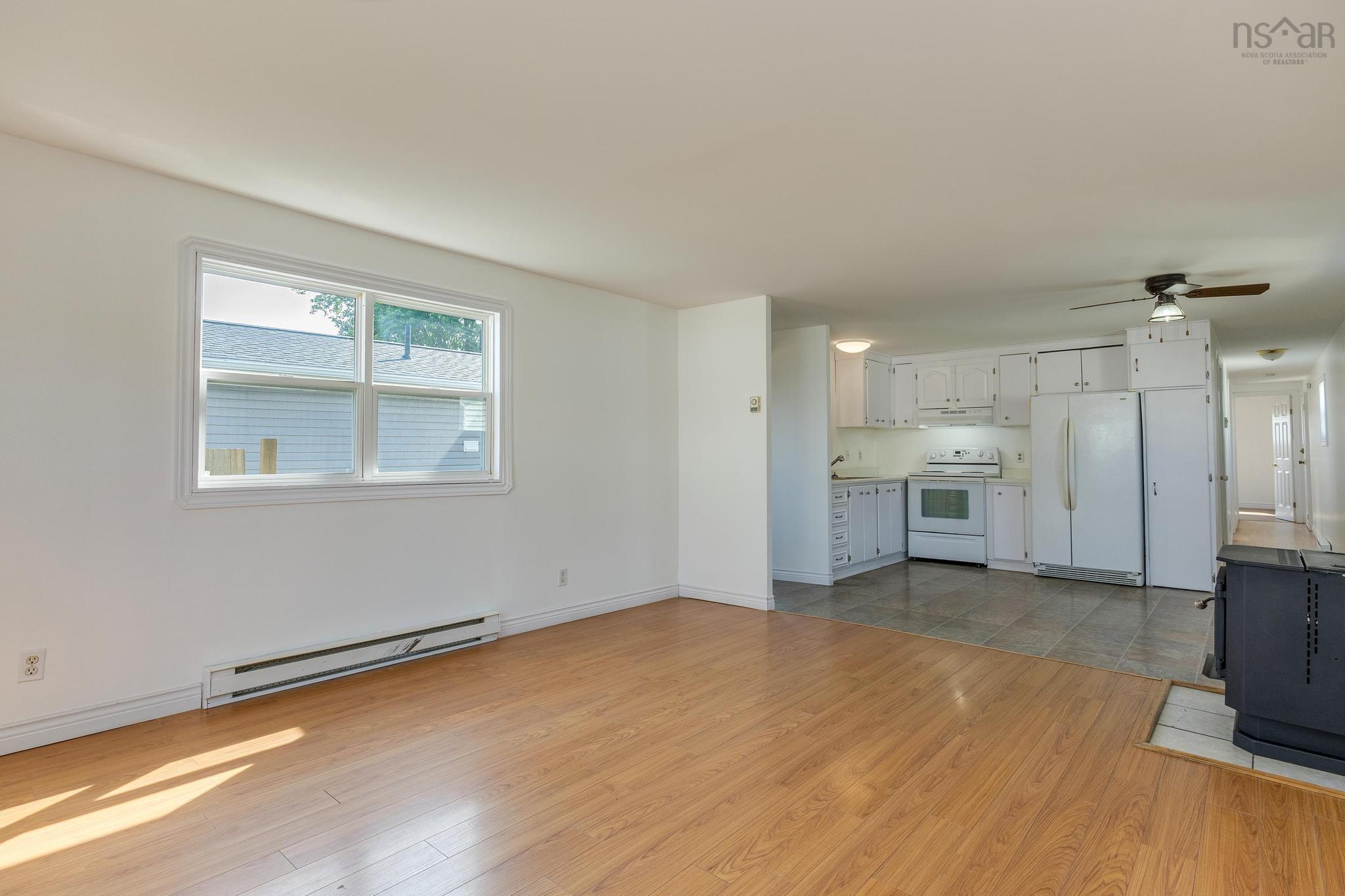 $200,000.00: 27 Florence Avenue, Dartmouth