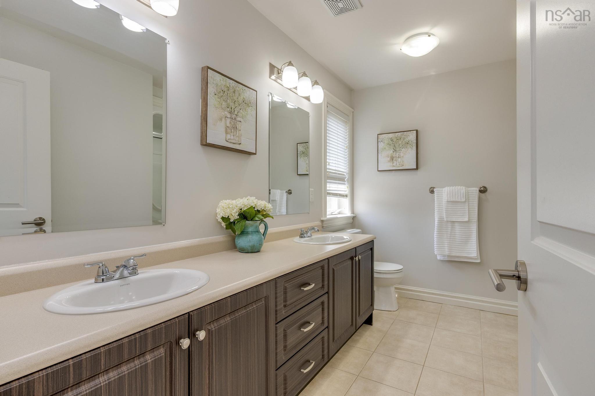 $799,000.00: 53 William Borrett Terrace, Bedford