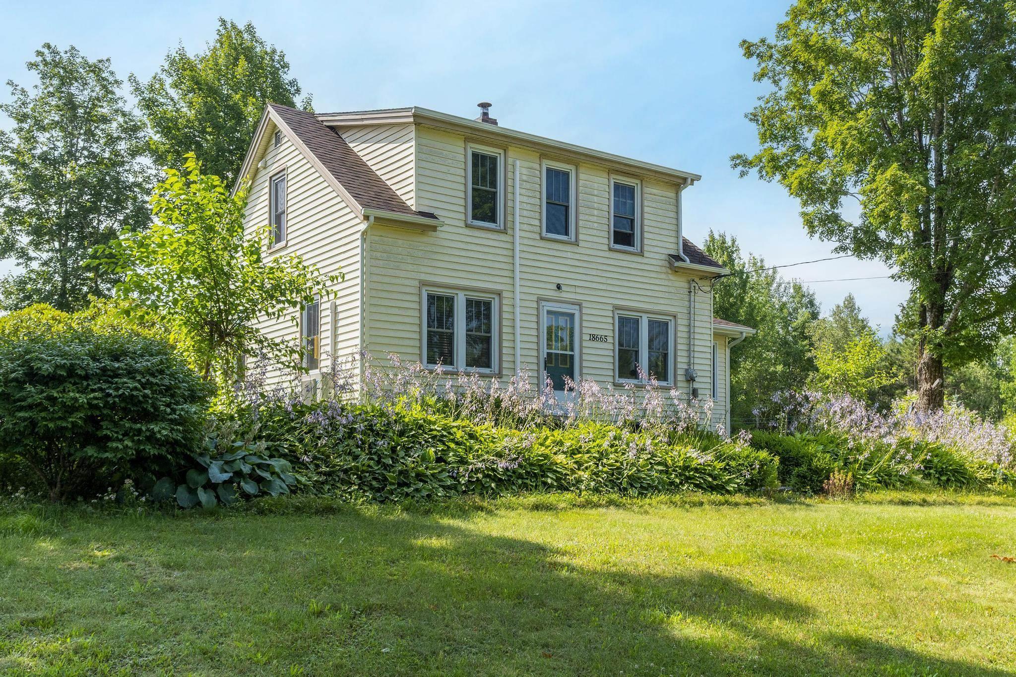 $429,900.00: 18665 Highway 103, Middlewood