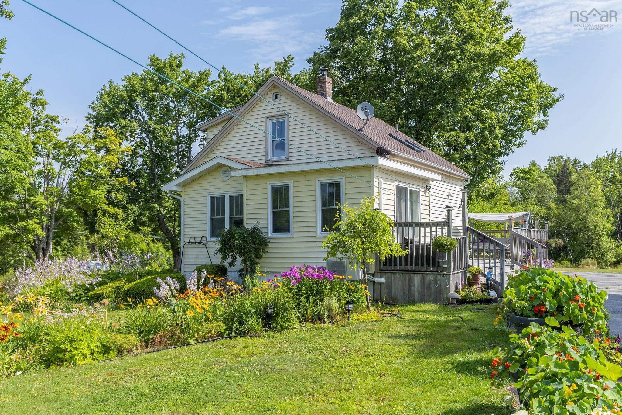 $429,900.00: 18665 Highway 103, Middlewood