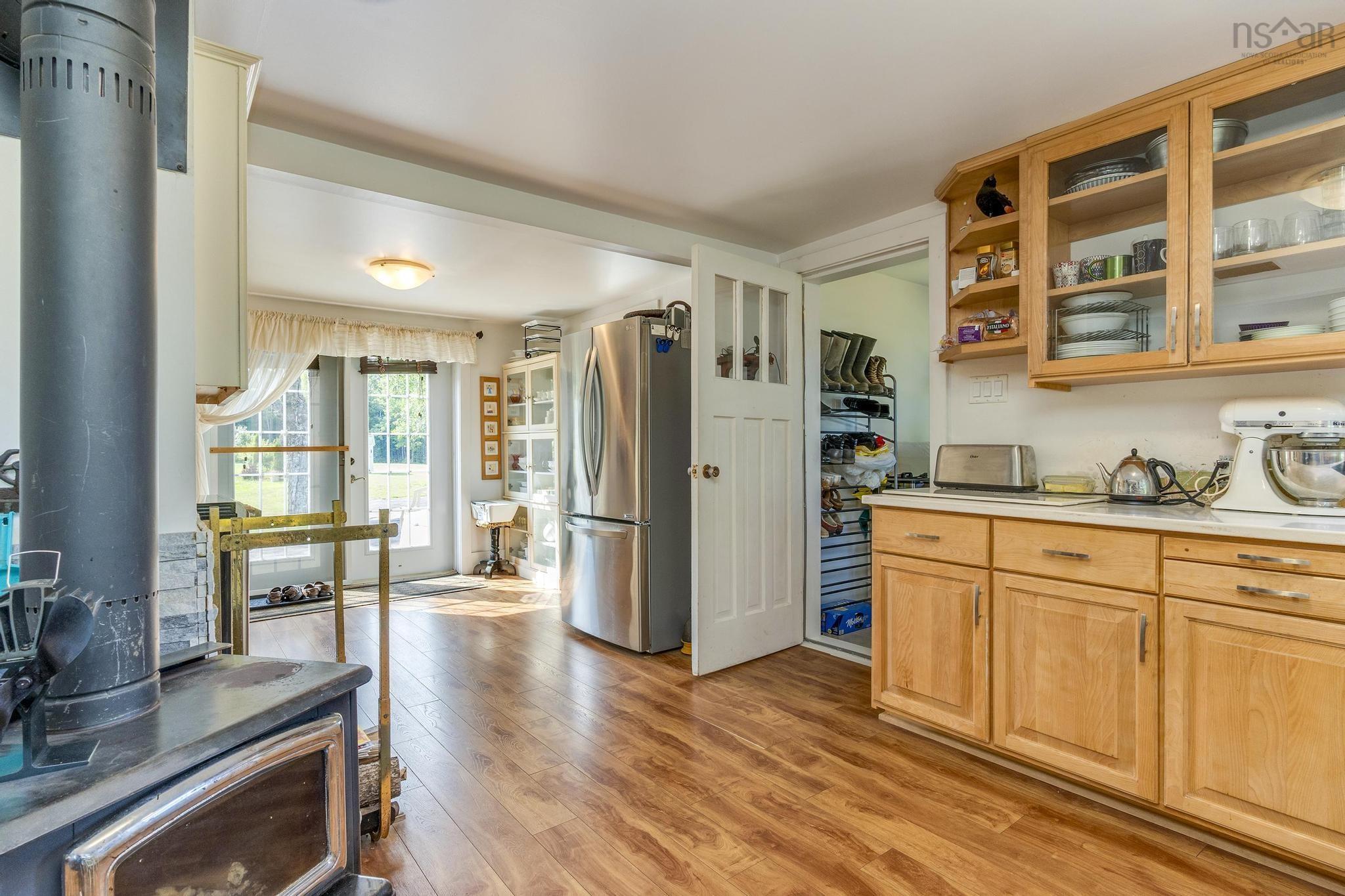 $429,900.00: 18665 Highway 103, Middlewood