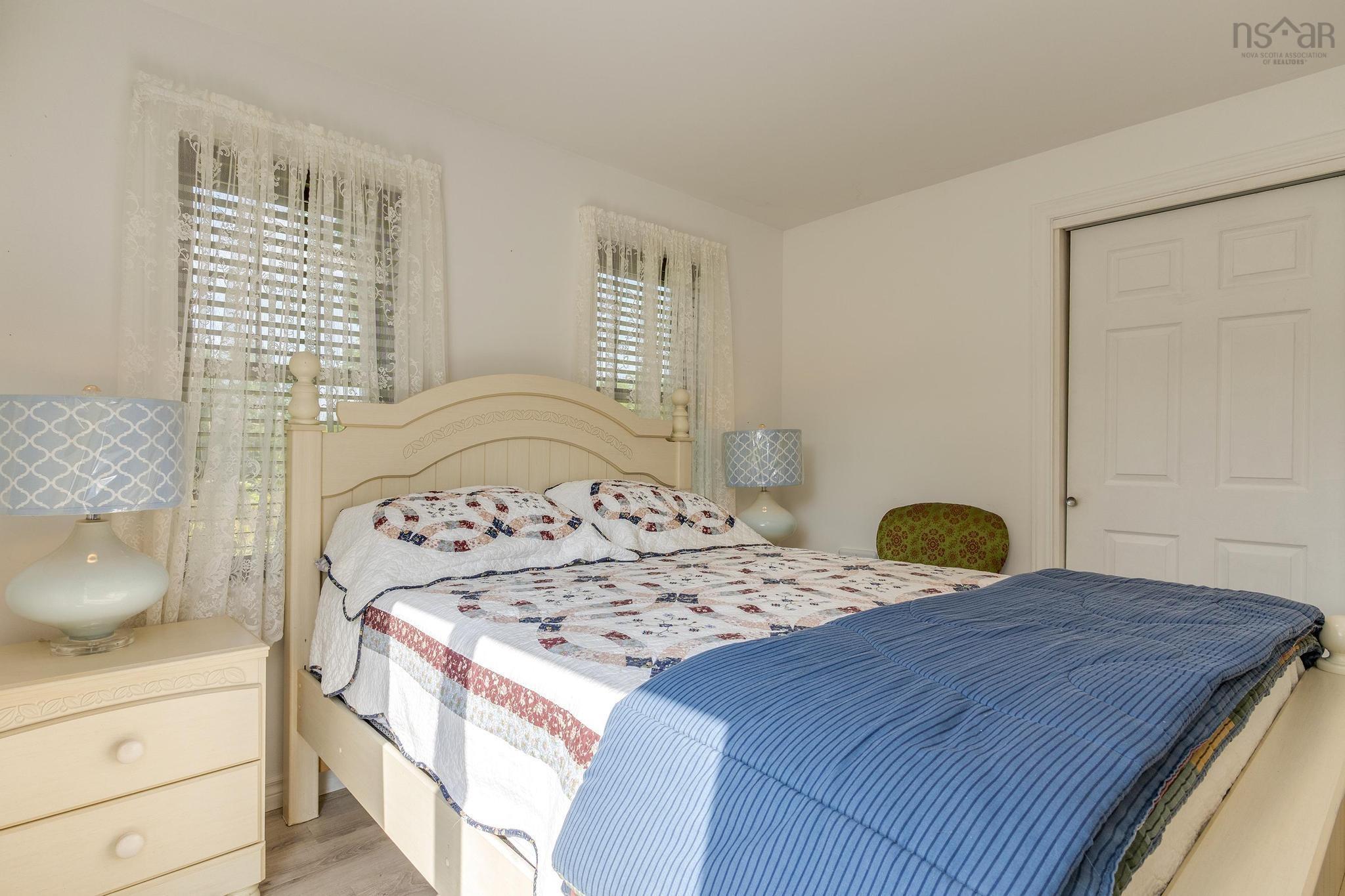 $429,900.00: 18665 Highway 103, Middlewood